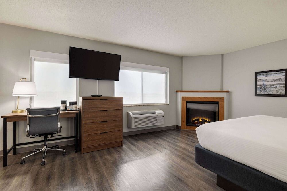 Deluxe Studio Suite, 1 King Bed