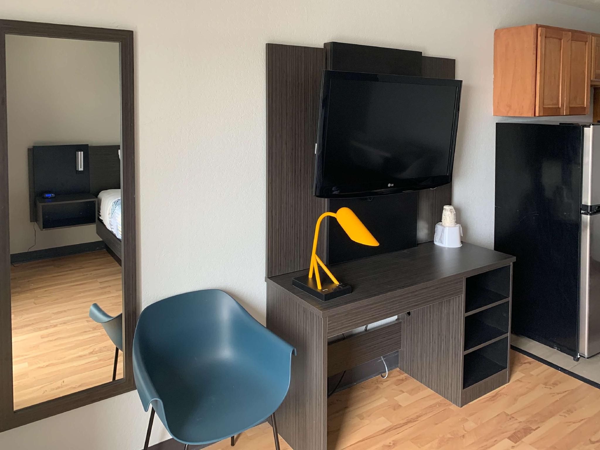 2 Full Beds | Non-Smoking, Kitchen