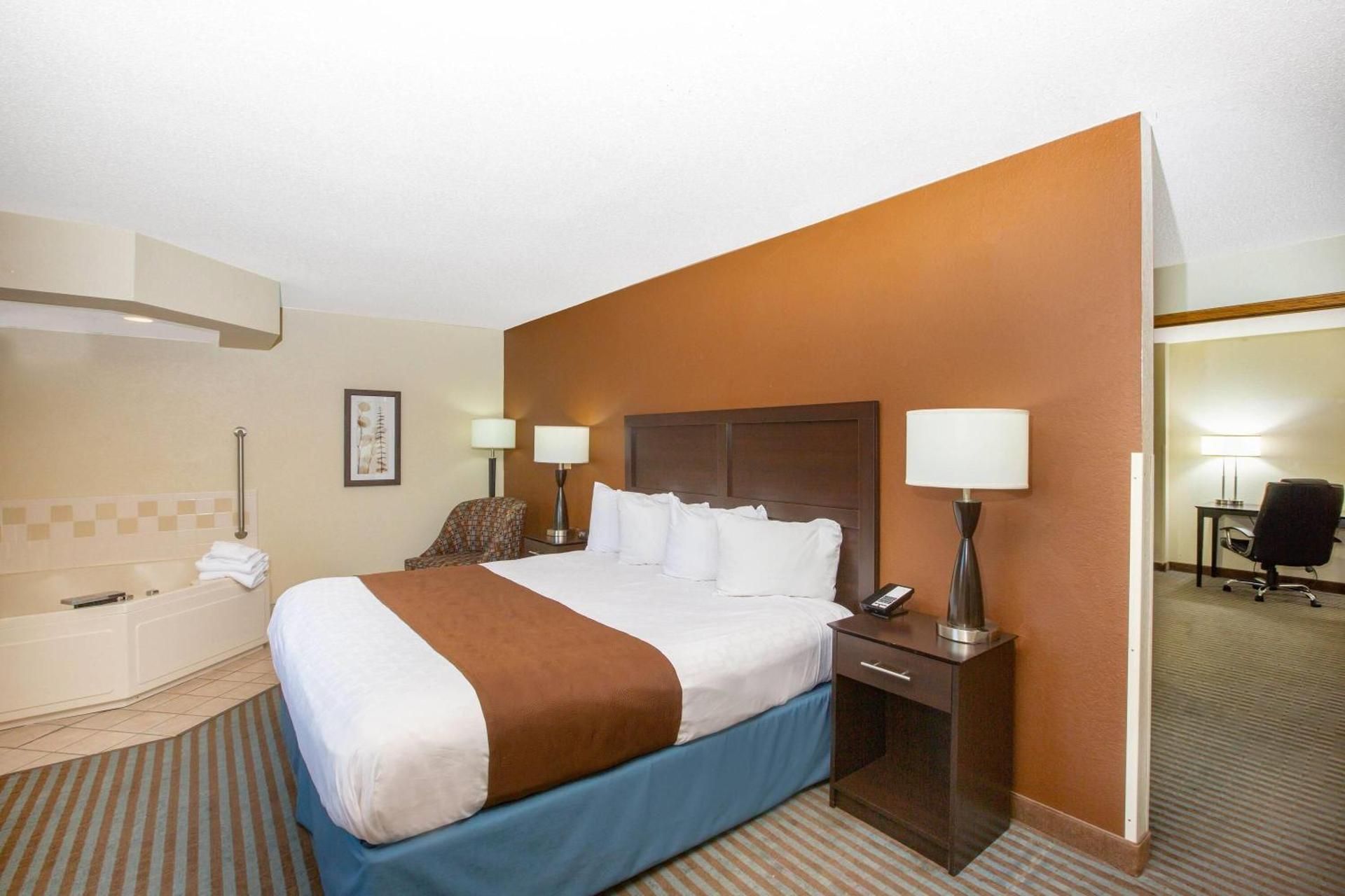 1 King Bed Superior Suite Non-Smoking
