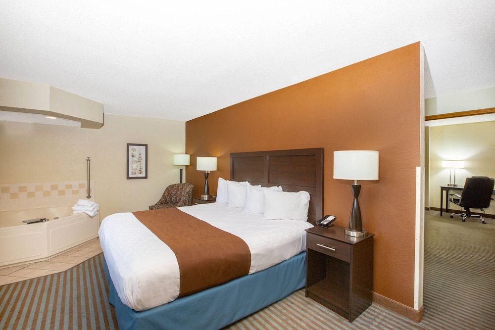 Superior Suite, 1 King Bed, Non Smoking