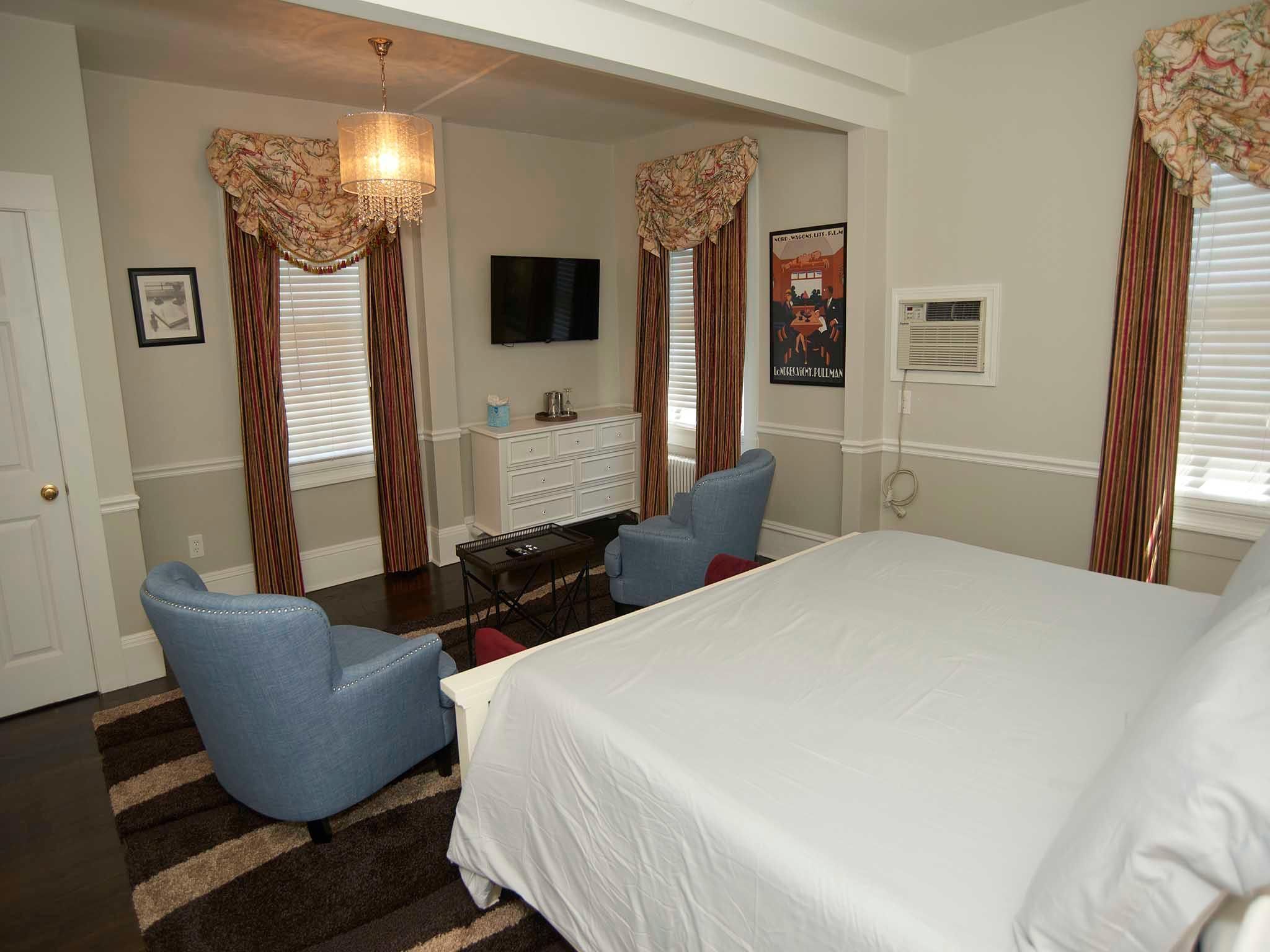 The Manor 122 Junior Suit-Double room-Ensuite-Standard