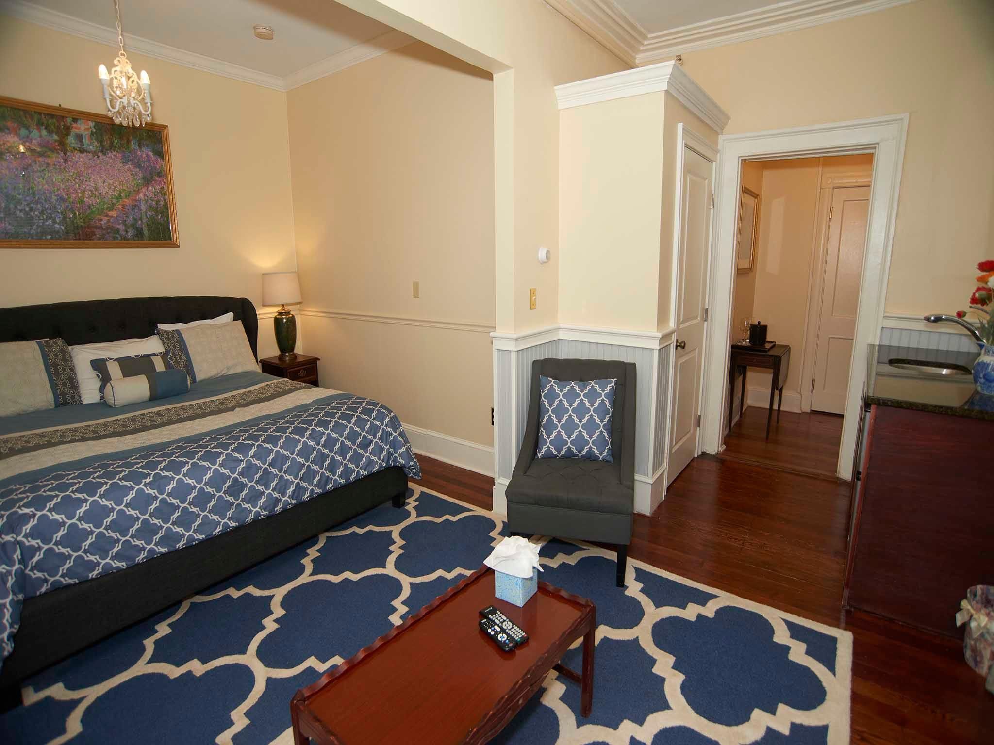 The Manor 117 Jacuzzi Roo-Double room-Ensuite-Standard
