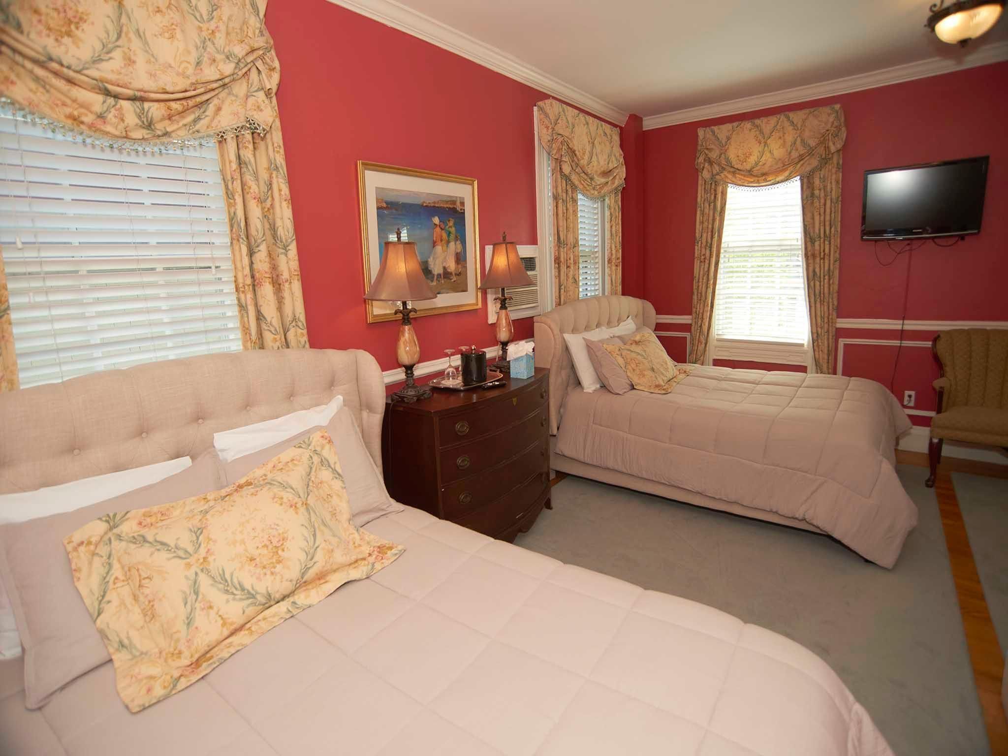 The Manor 120 Luxury Quee-Quad room-Ensuite-Standard