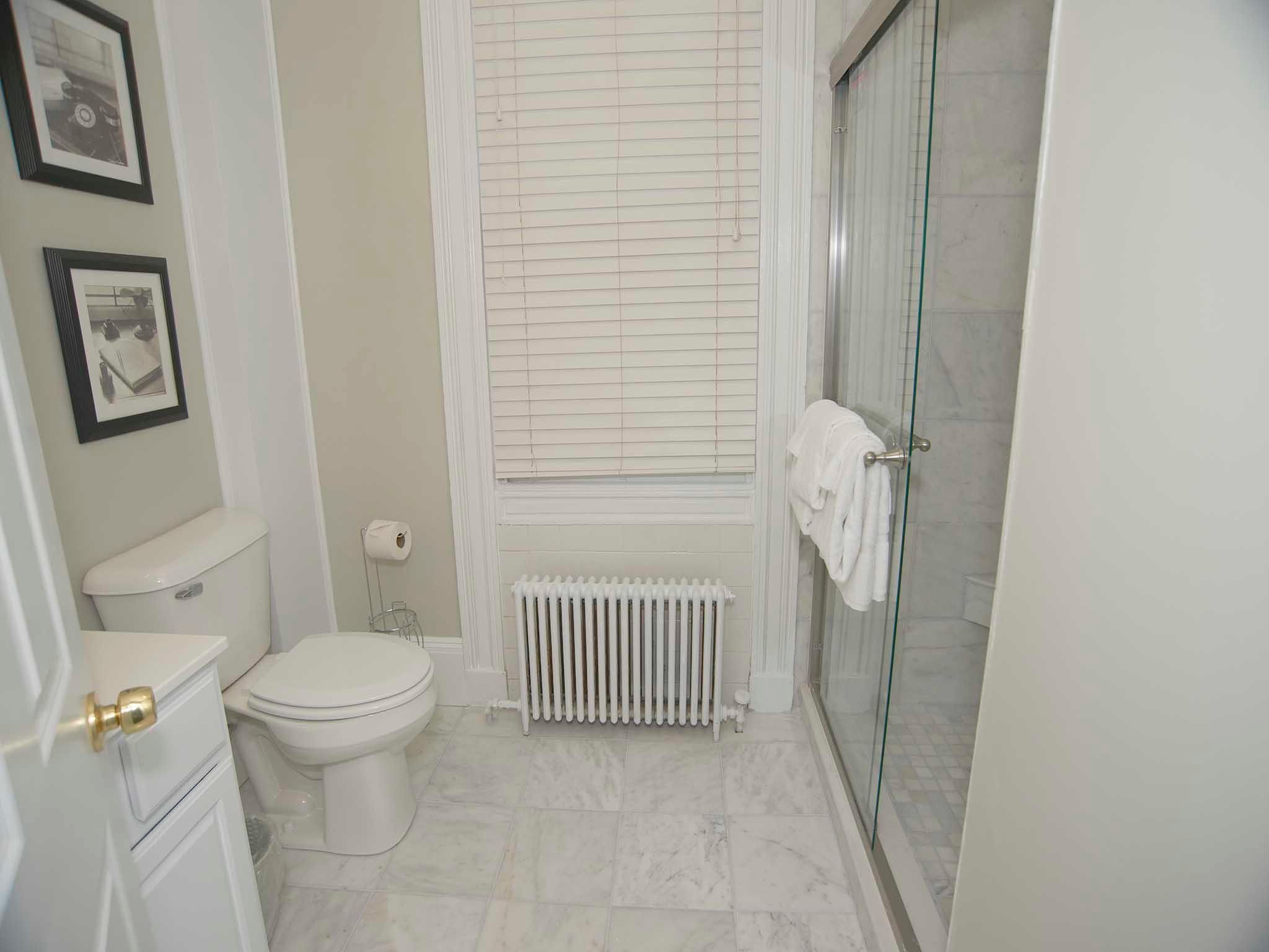 The Manor 110 Junior Suit-Double room-Ensuite-Standard