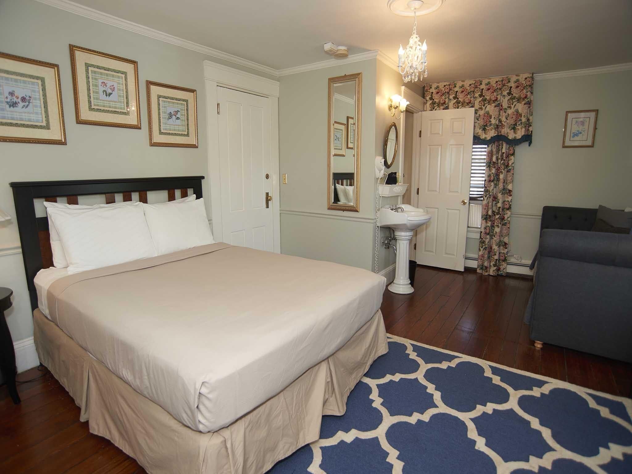 The Inn 3 Queen (no pets)-Double room-Ensuite-Standard