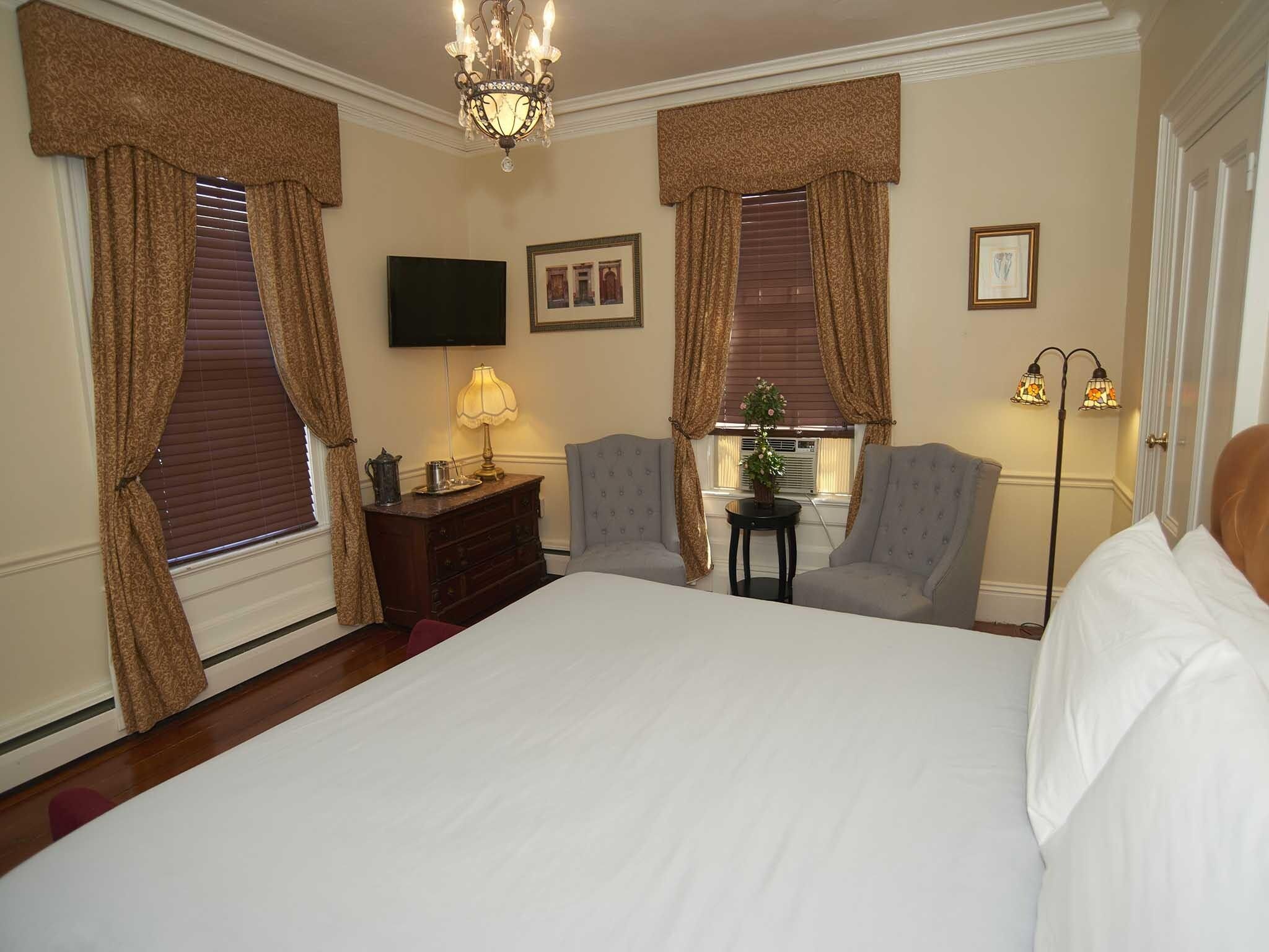 The Inn 7 King Jetted Tub-Double room-Ensuite-Standard