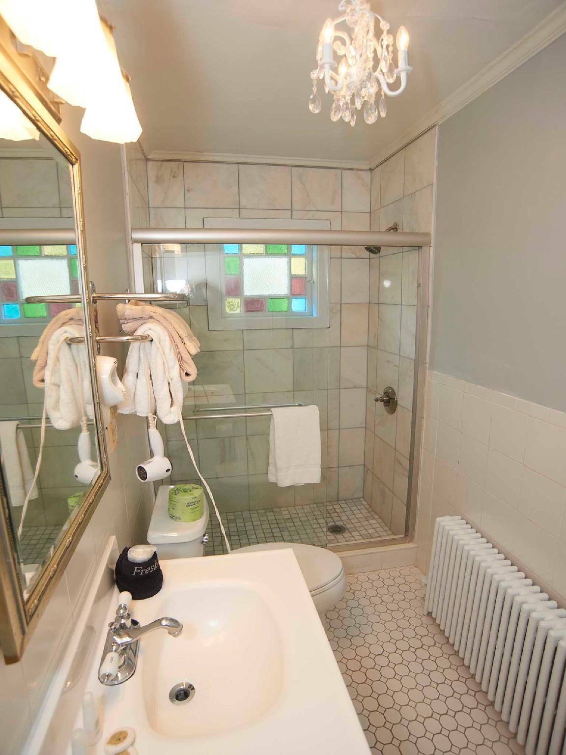 The Manor 114 Queen (no p-Double room-Ensuite-Standard