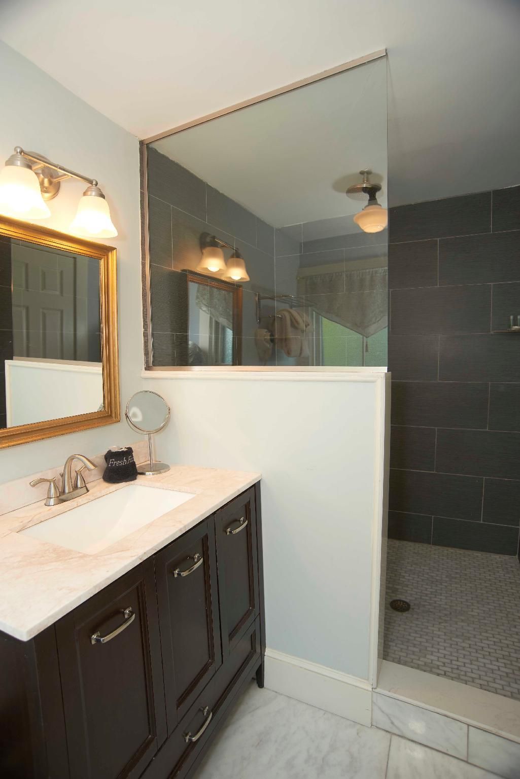 The Manor 121 Junior Suit-Double room-Ensuite-Standard