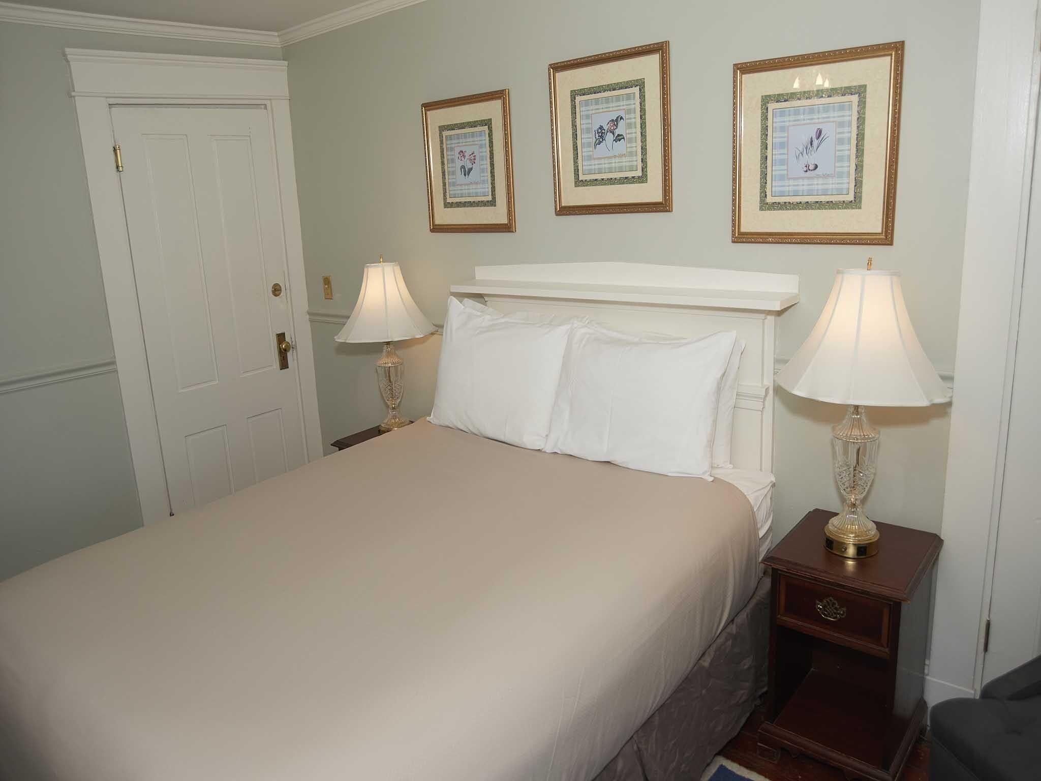 The Inn 4 Queen (no pets)-Double room-Ensuite-Standard