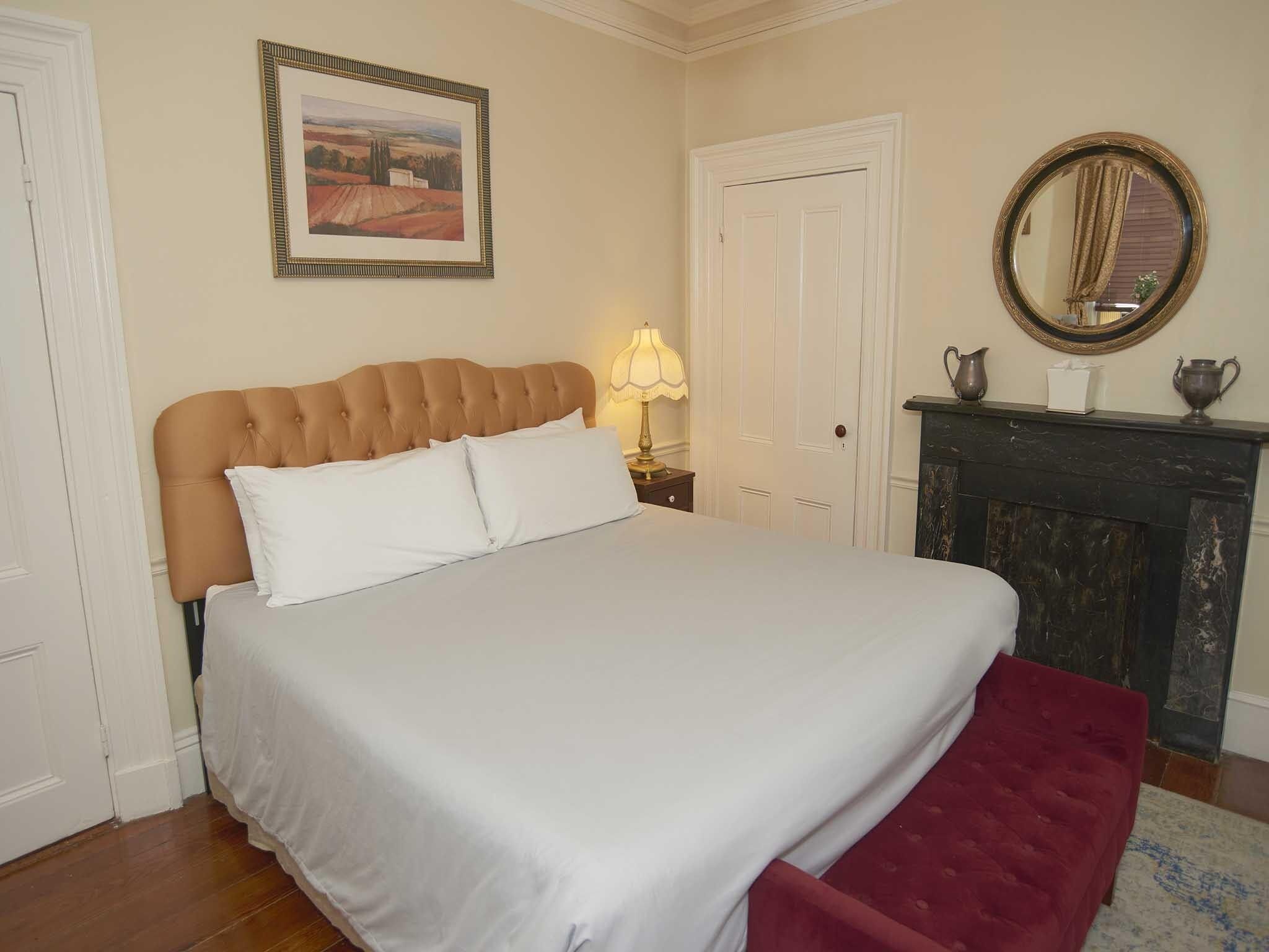 The Inn 7 King Jetted Tub-Double room-Ensuite-Standard