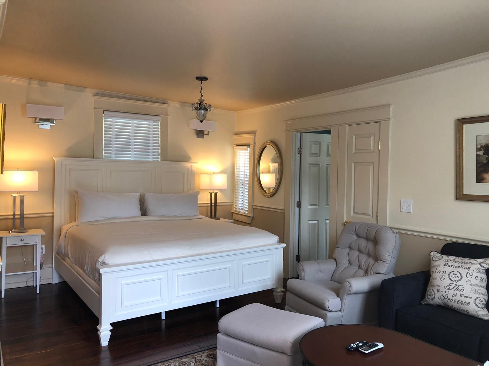 The Manor 118 Junior Suit-Double room-Ensuite-Standard