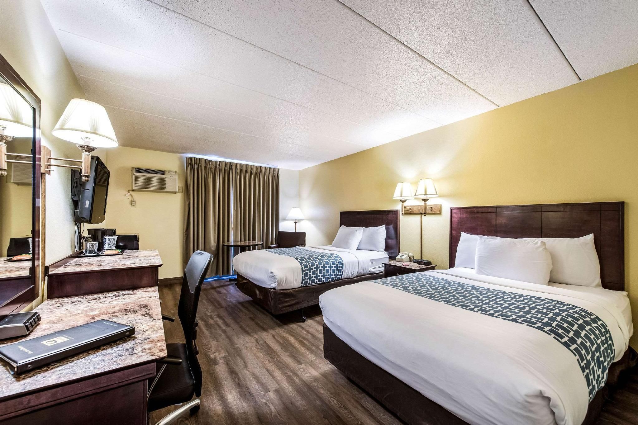 2 Double Beds, Nonsmoking, Accessible