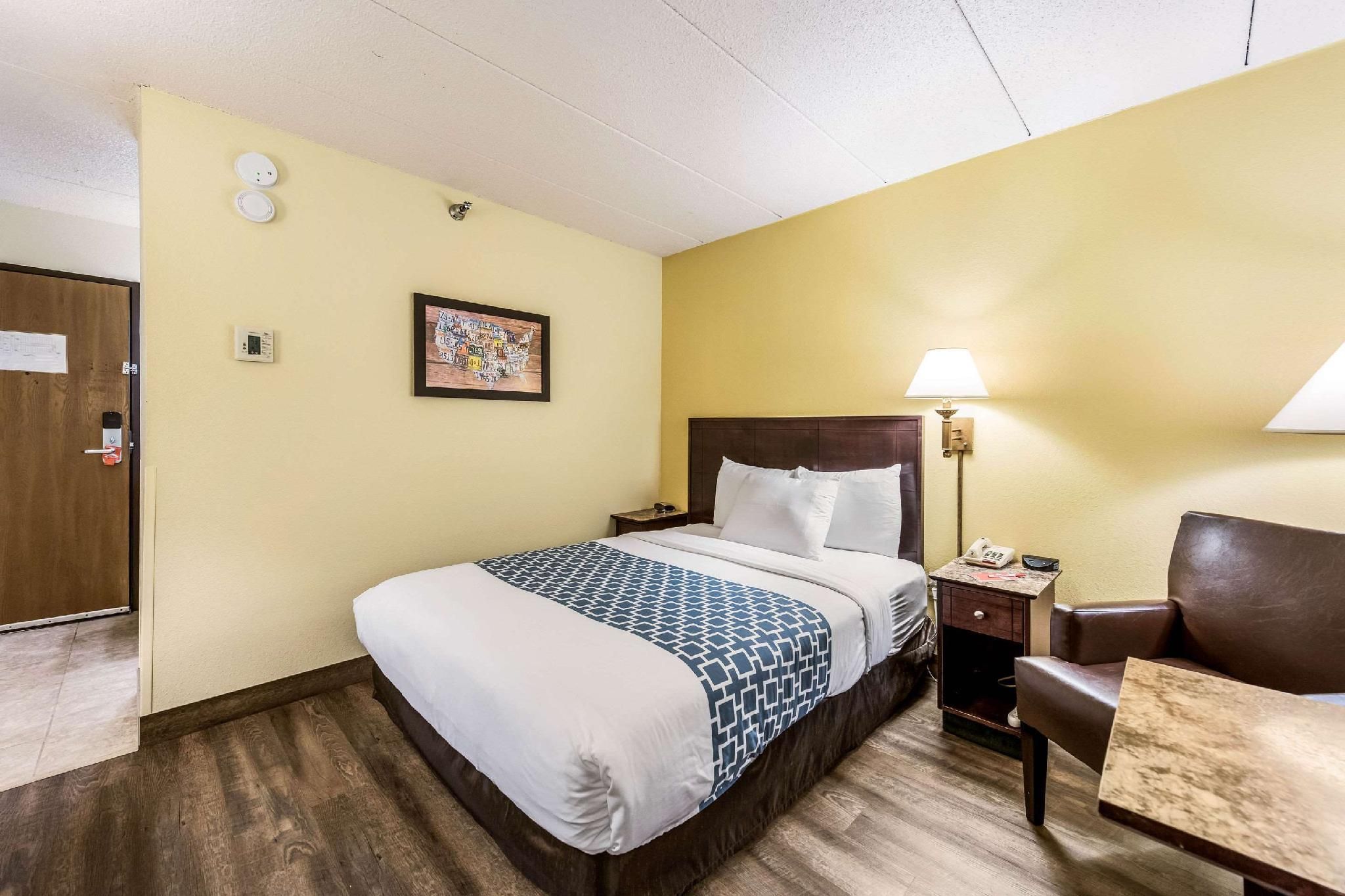 1 Queen Bed, Nonsmoking