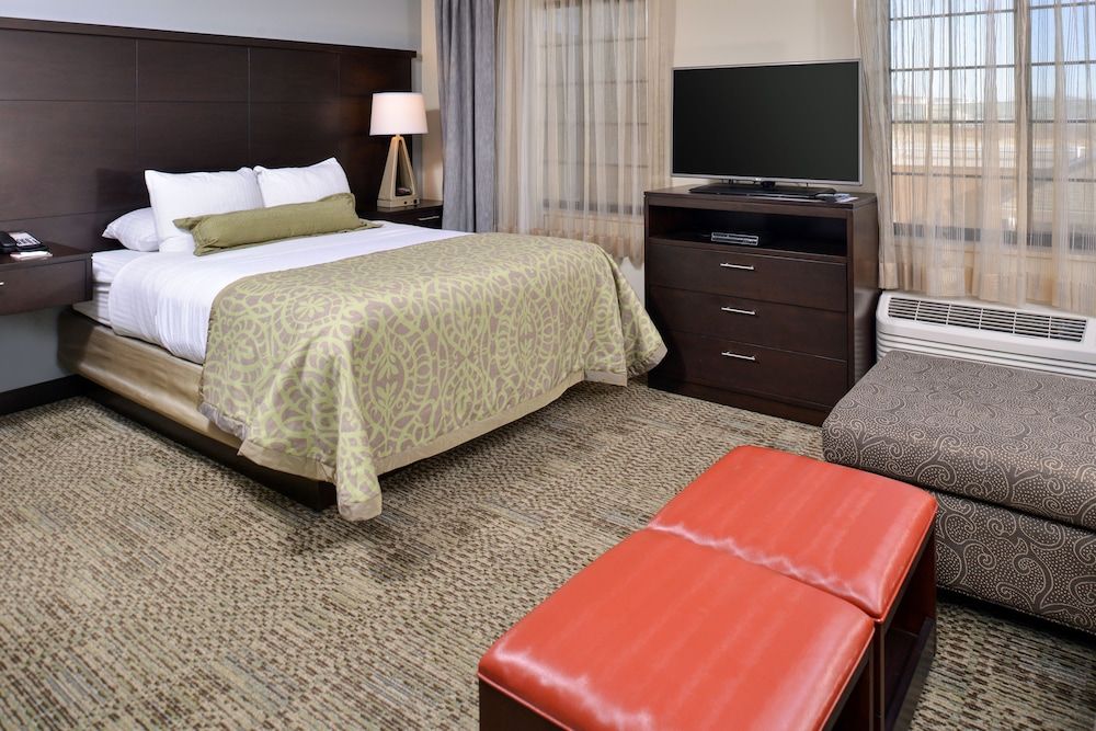 Suite, 2 Bedrooms, Kitchen