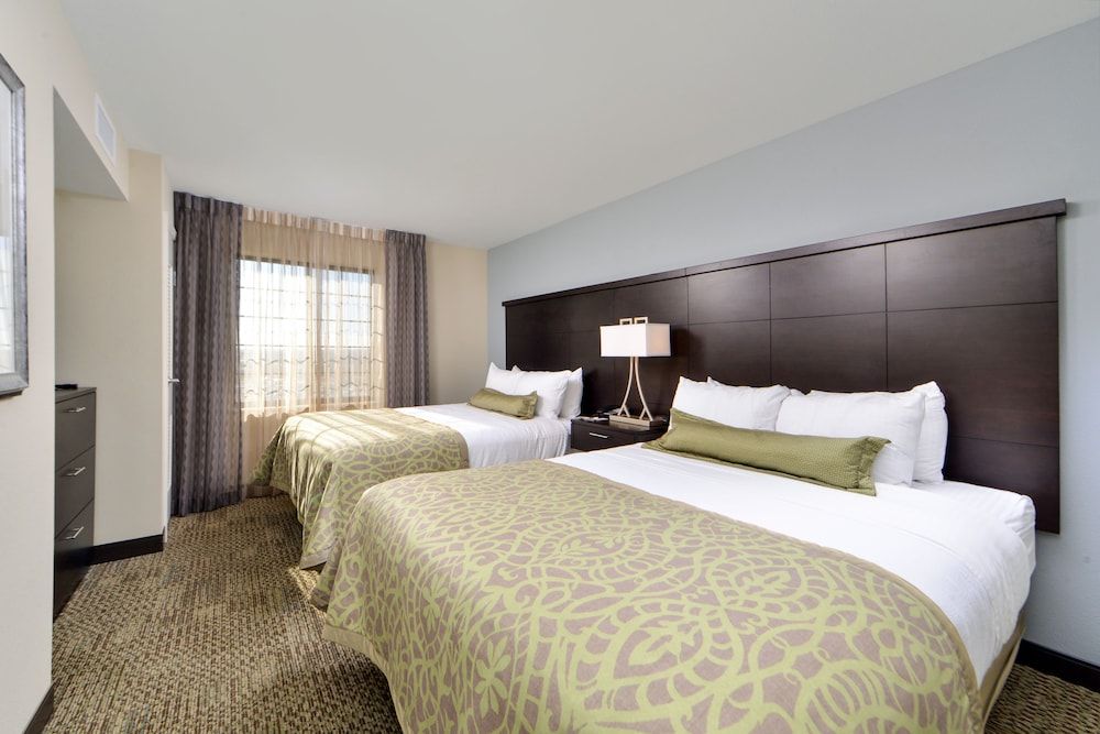 Suite, 2 Bedrooms, Accessible, Kitchen (Comm)