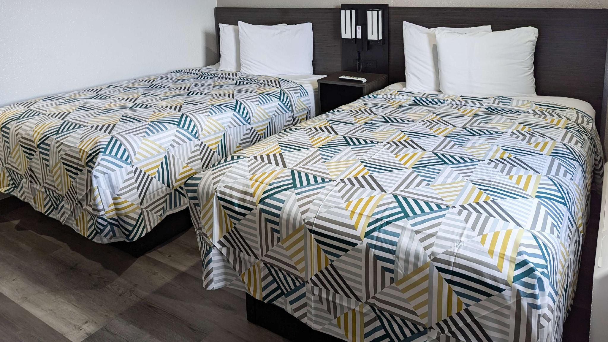 2 Full Beds | Non-Smoking