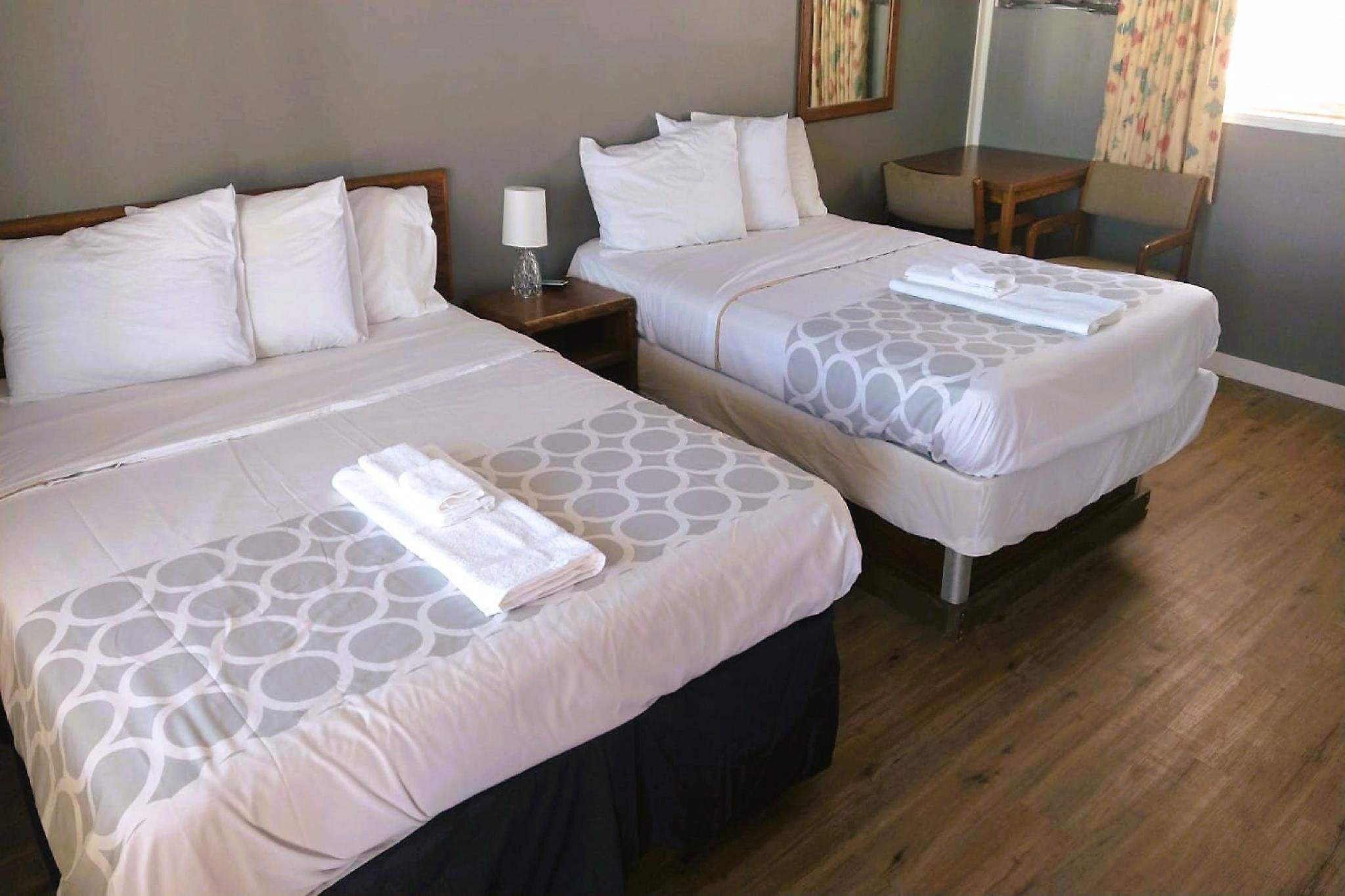 2 Queen Bed