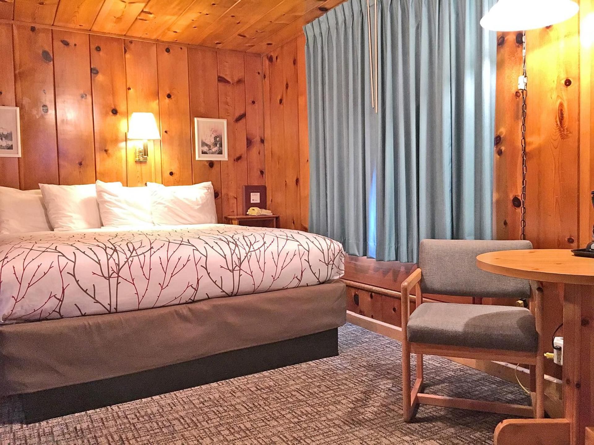 King and Queen Quadruple Room - Motel