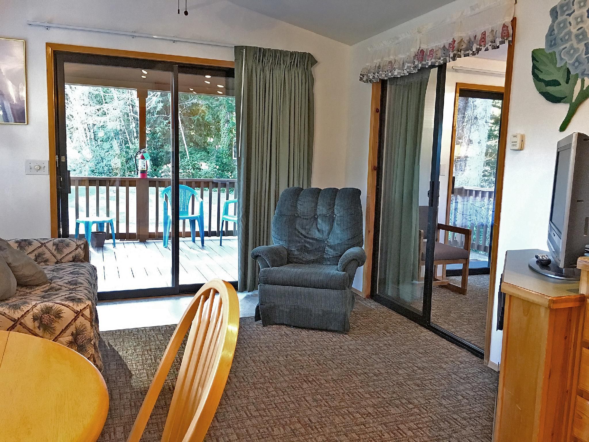 Cabin Deluxe - 2-Bedroom