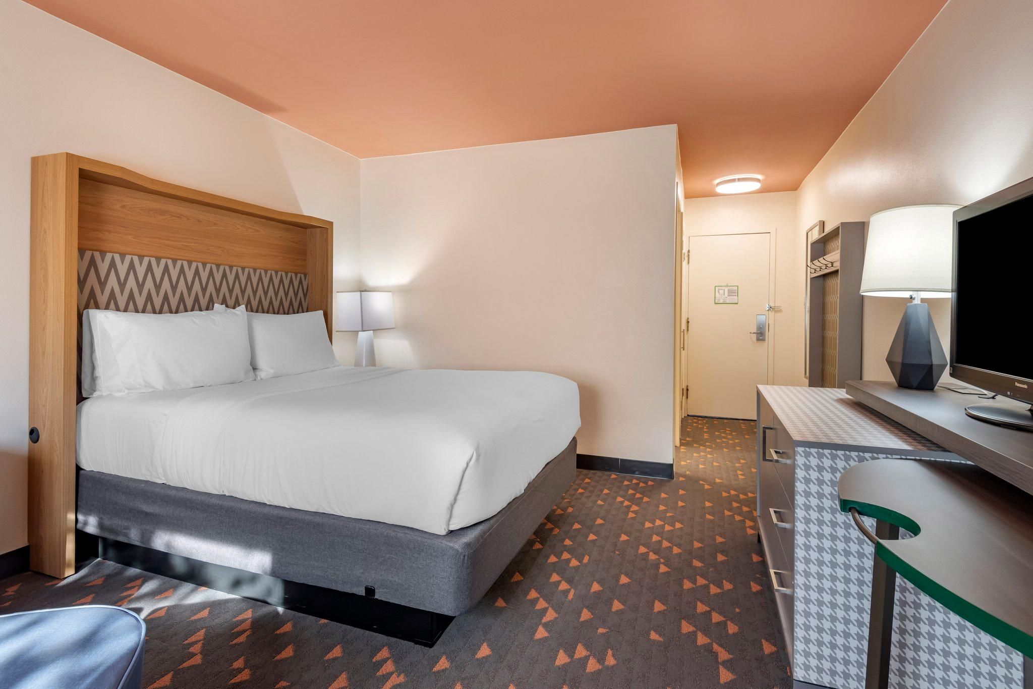 Holiday Inn Bangor By IHG 1 Queen Bed Standard