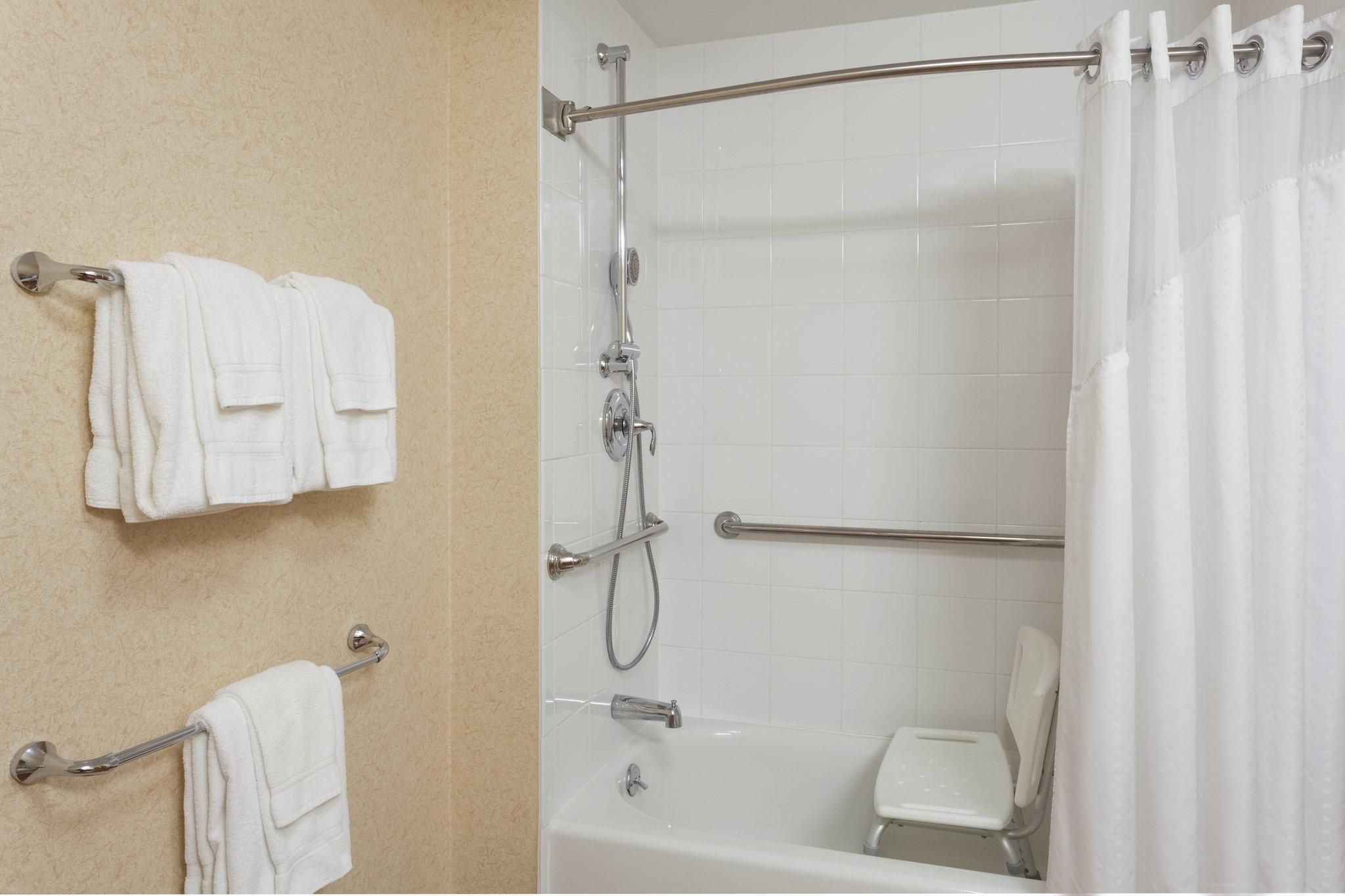 2 Bed Hearing Accessible Roll In Shower Non-Smoking