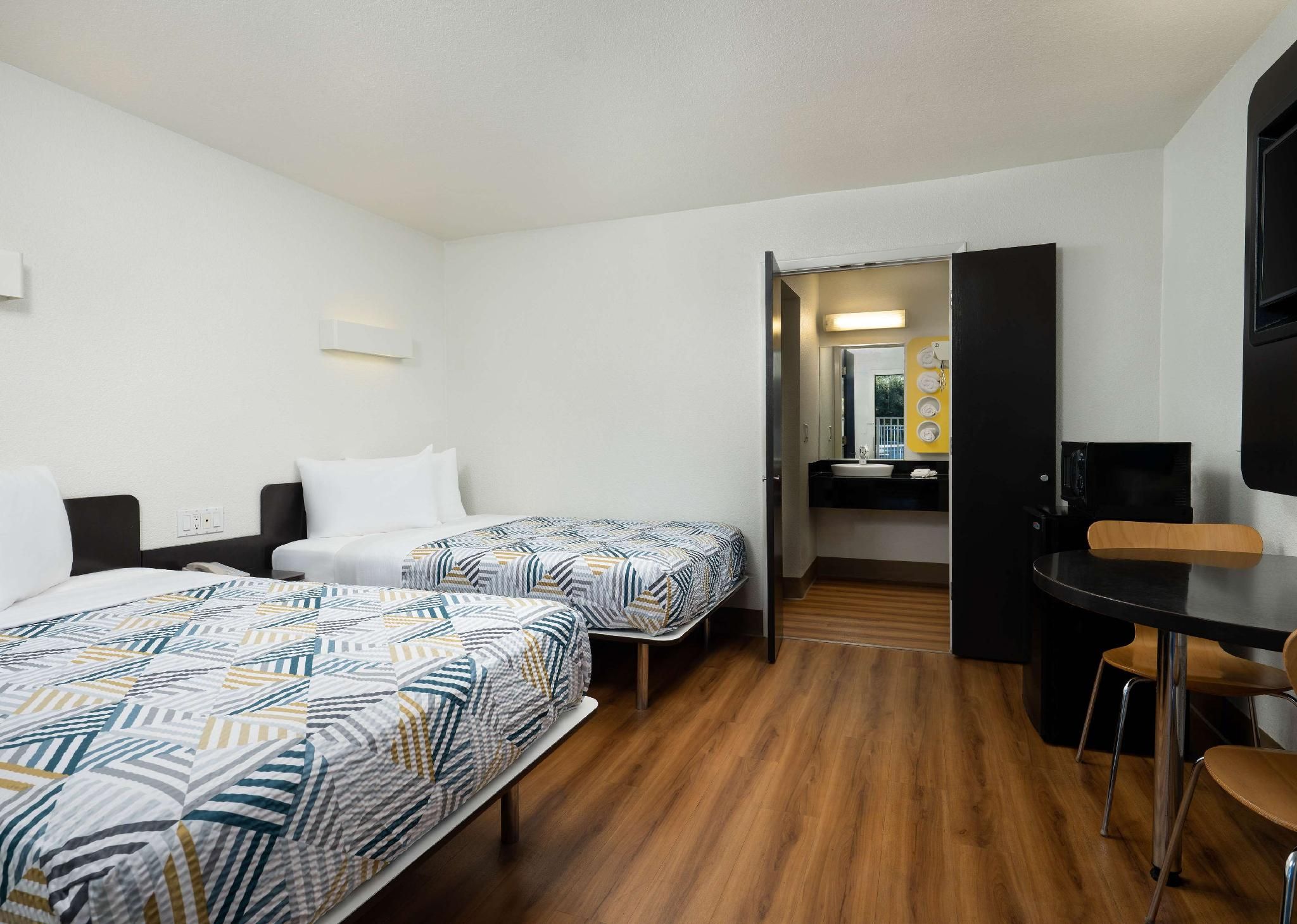 2 Double Bed Non-Smoking