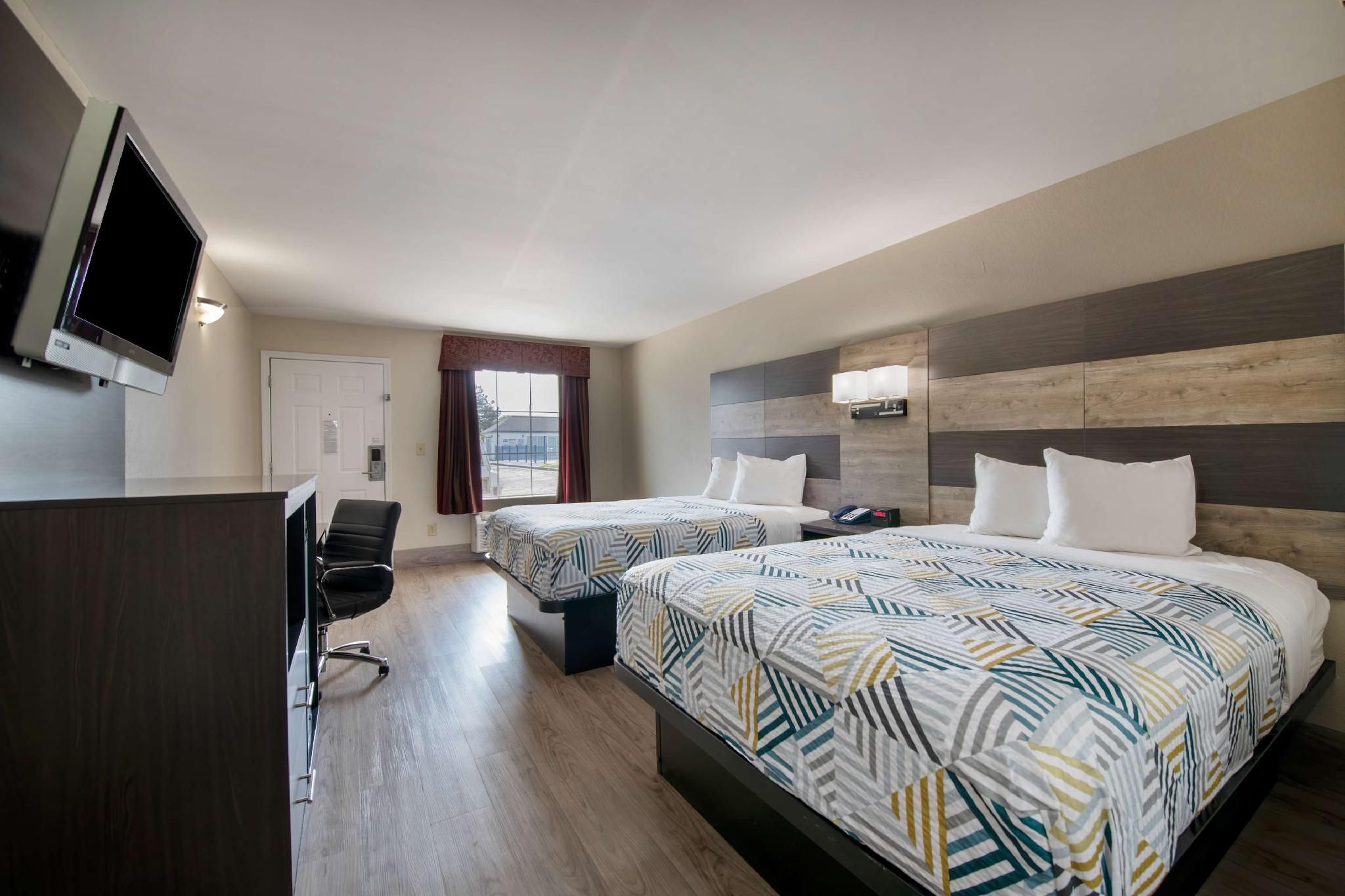 2 Queen Beds | Non-Smoking, Micfridge