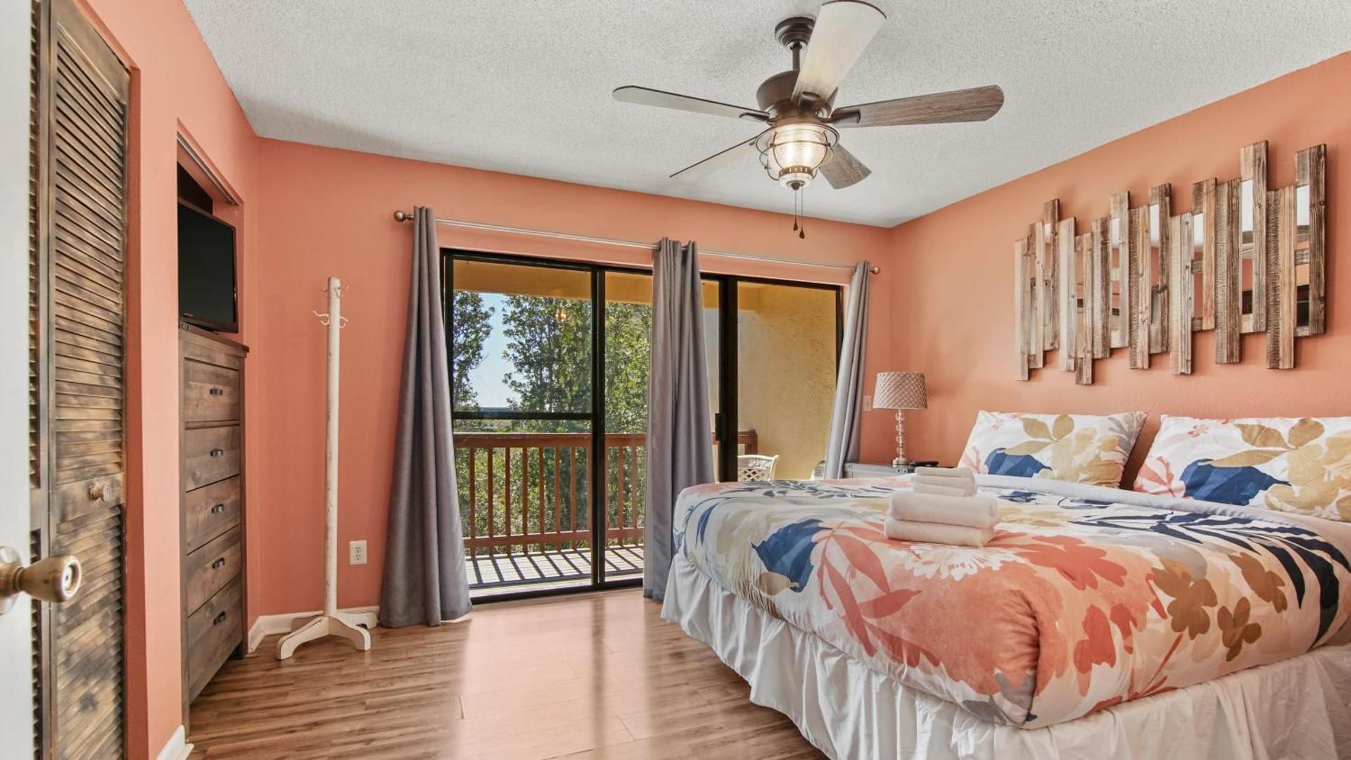 Apartment with Balcony