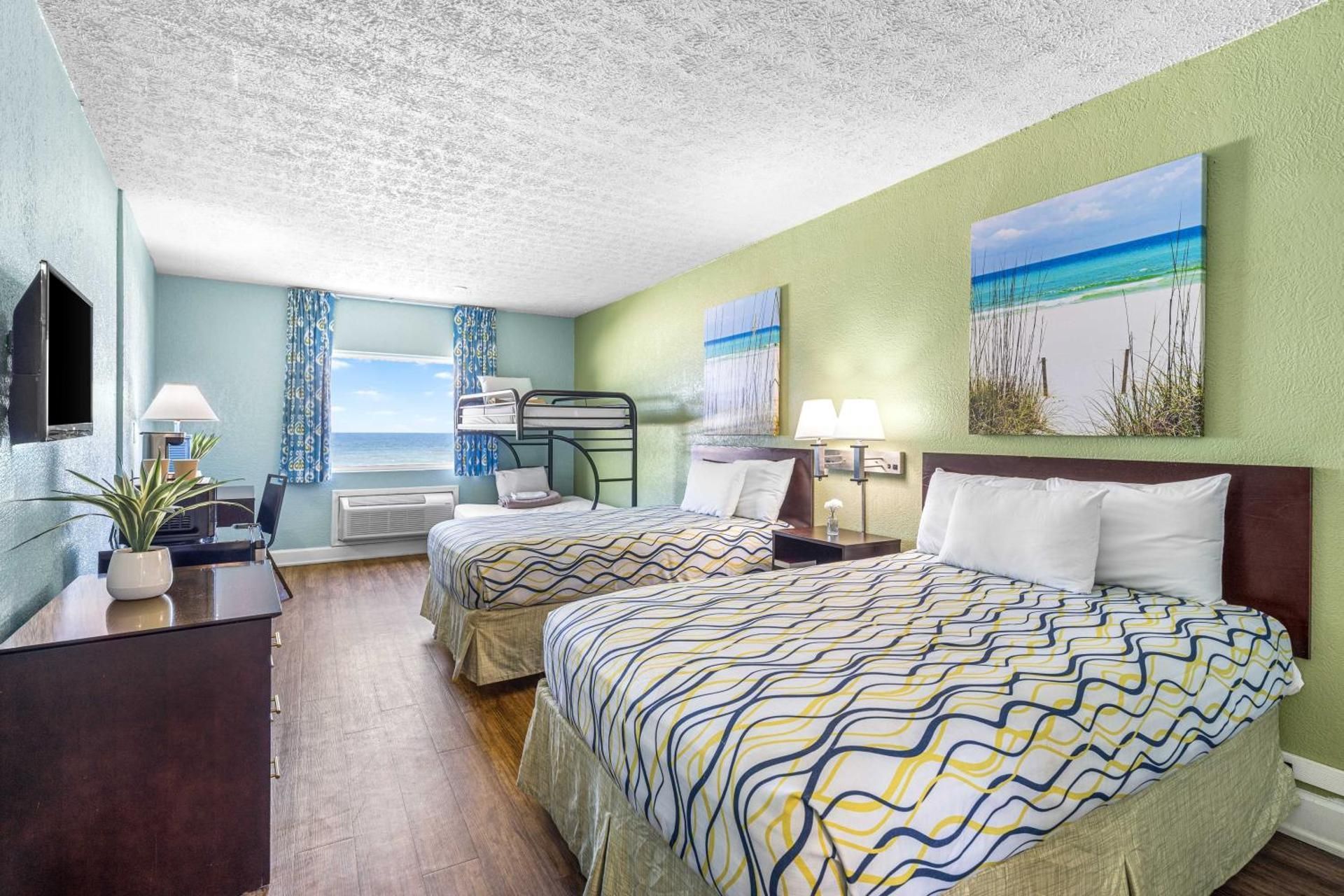 Standard Double Room with Bunk Bed - Gulf Side