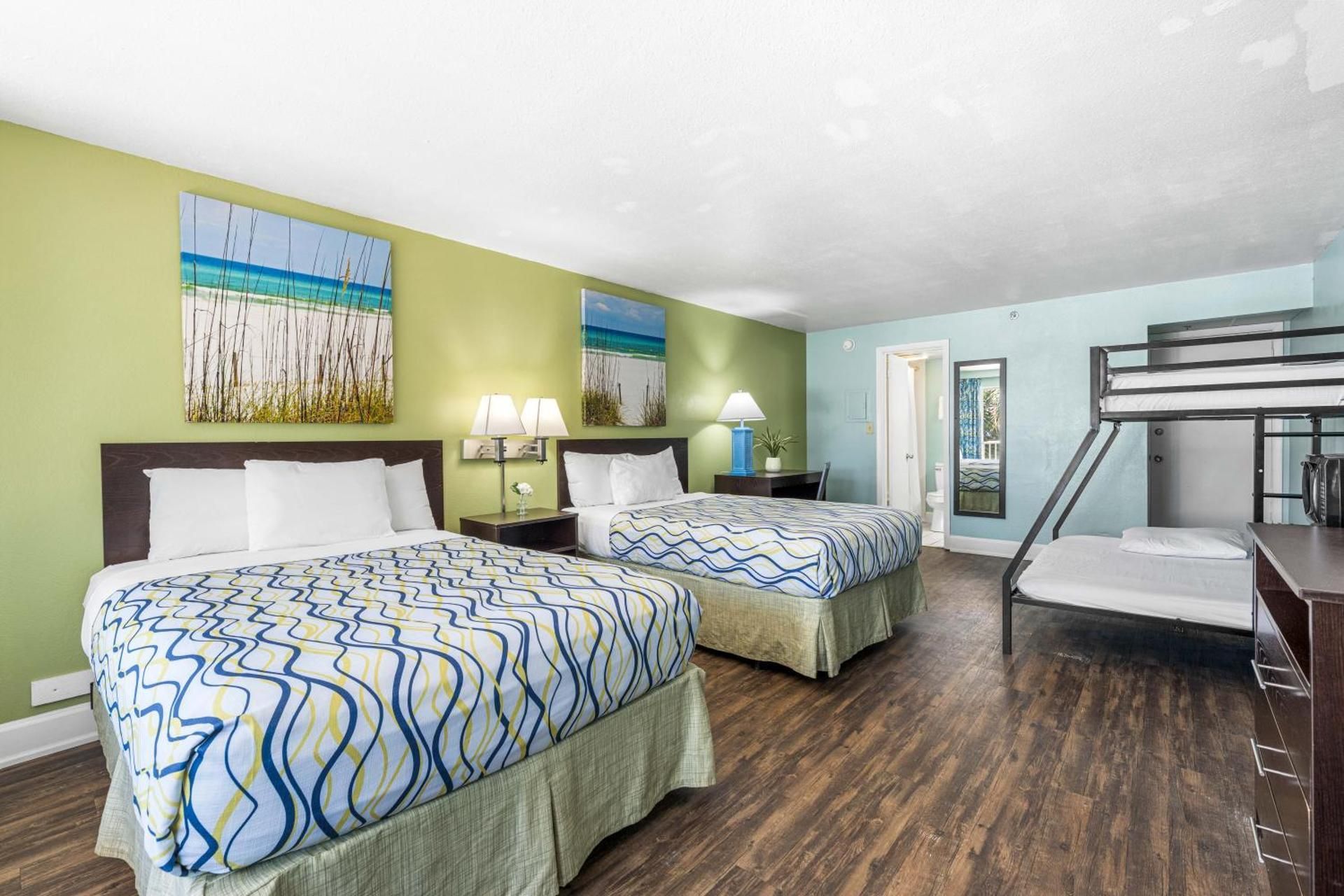 Double Room with Bunk Bed - Gulf Side
