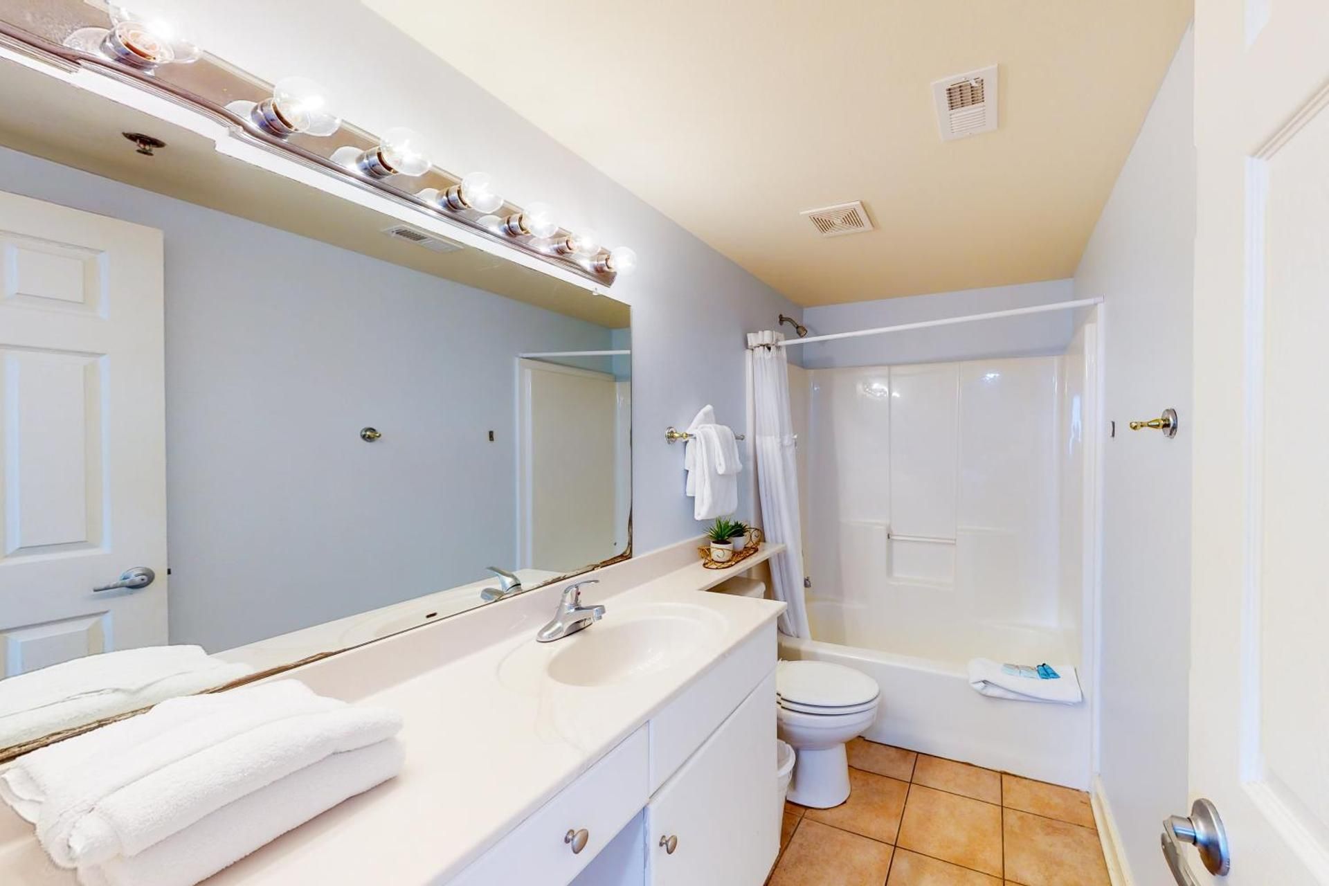 One Bedroom Apartment