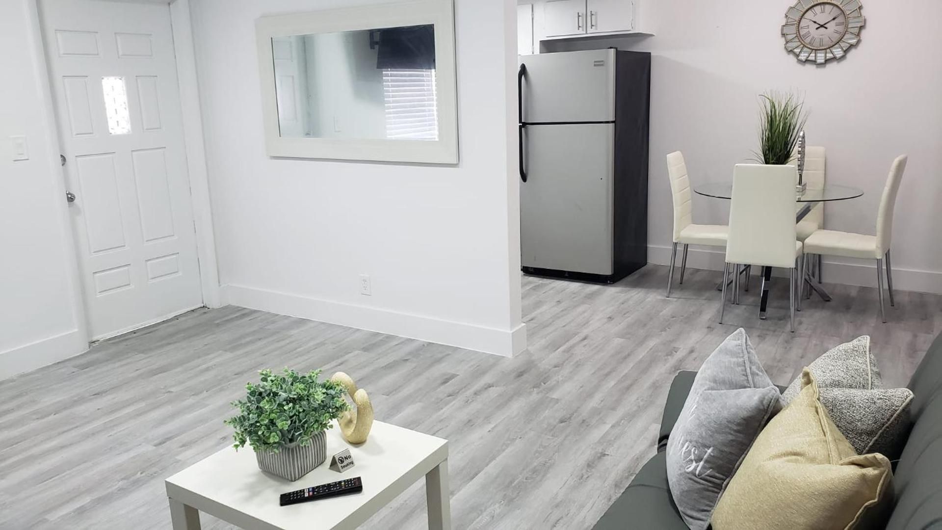 One-Bedroom Apartment