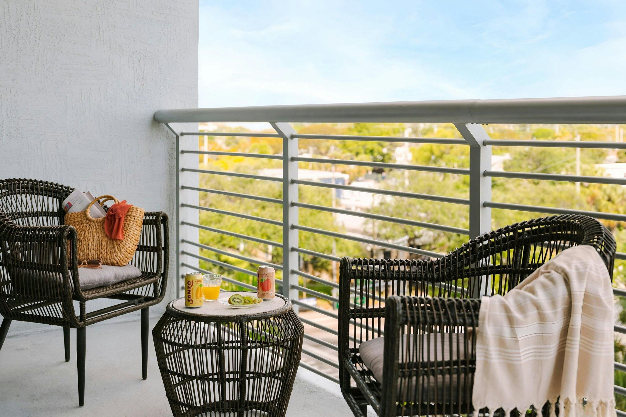 Guest room, 1 King, Balcony