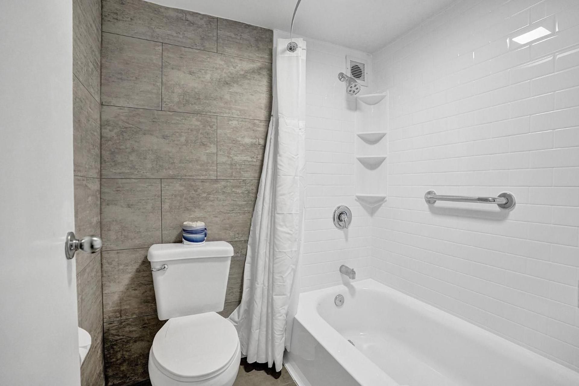 King Room - Disability Access - Non-Smoking