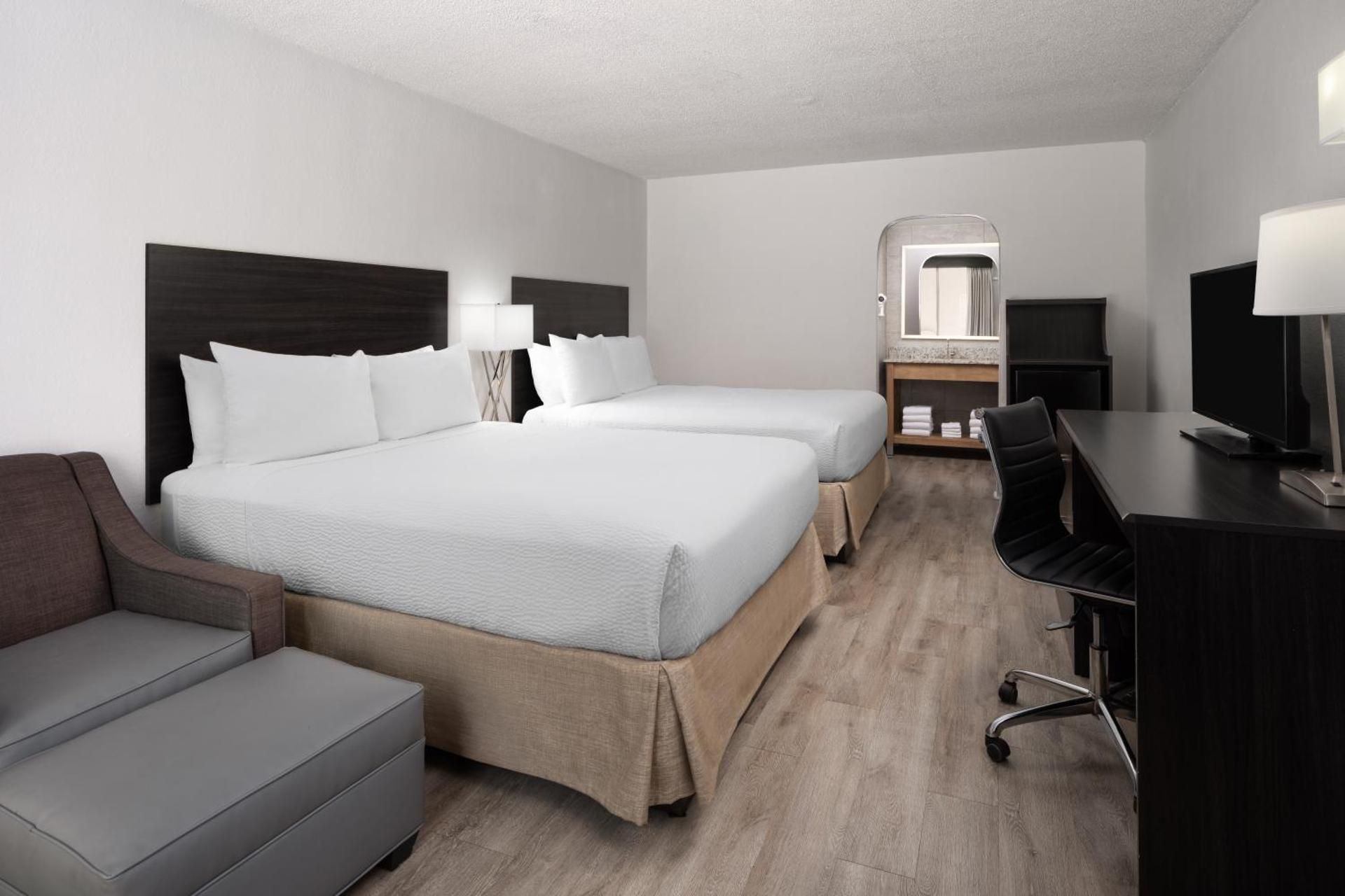 Queen Room with Two Queen Beds - Non-Smoking