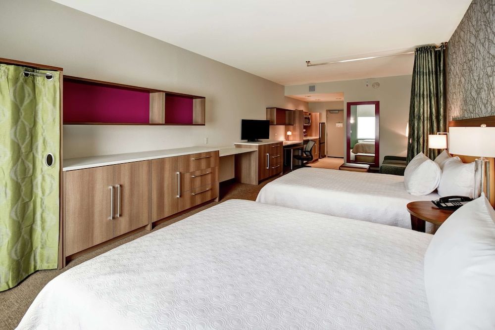 Studio, 2 Queen Beds, Accessible (Hearing)