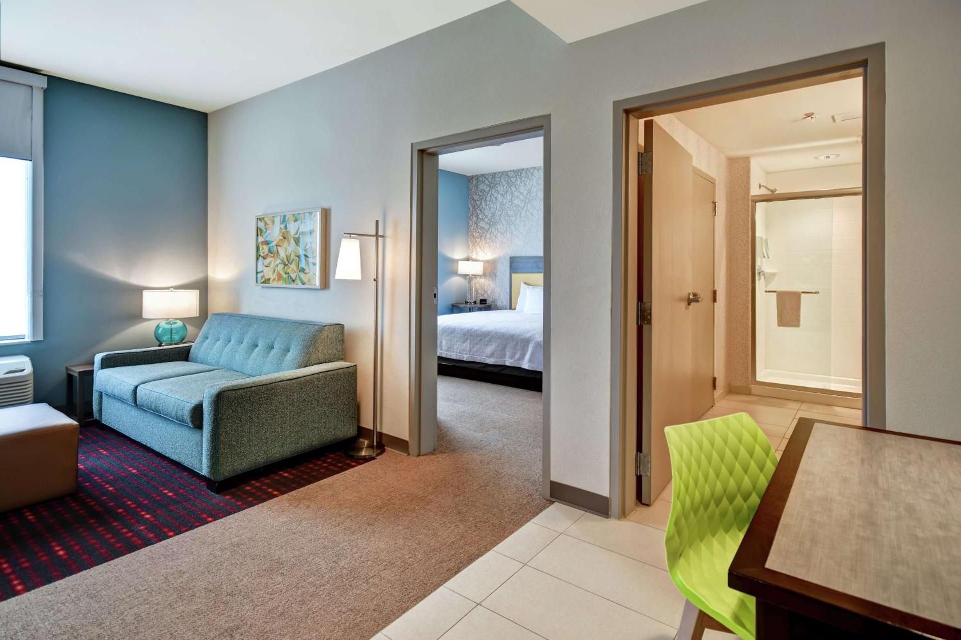 1 KING BED 1 BEDROOM SUITE NONSMOKING