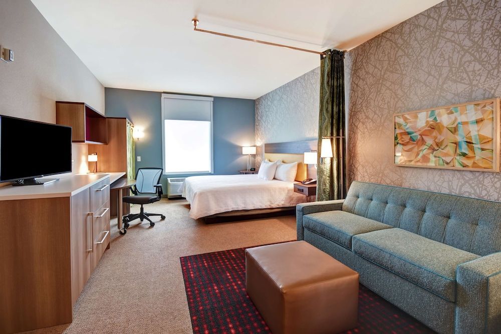 Studio, 1 King Bed, Accessible, Bathtub