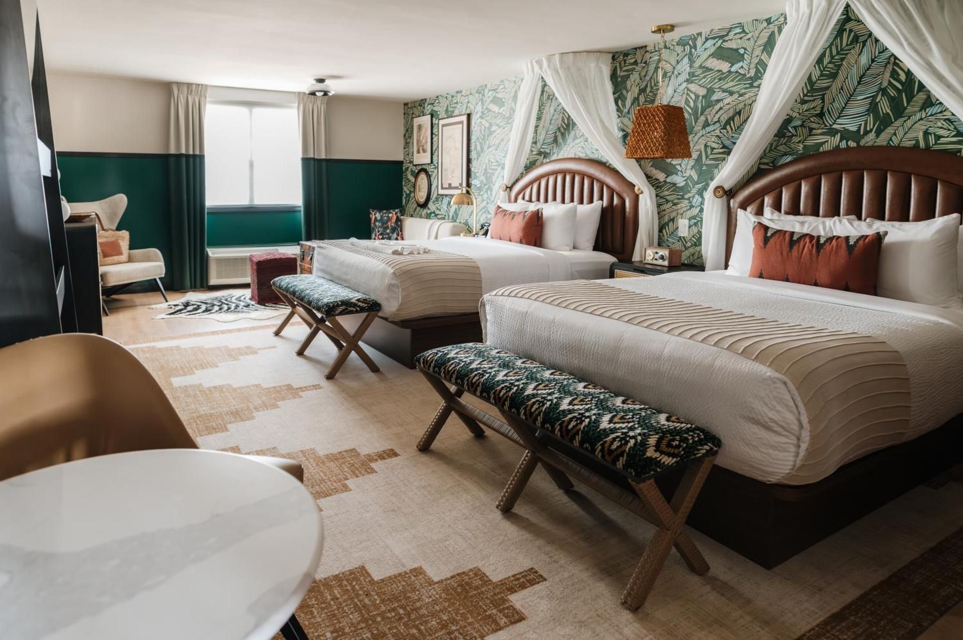 The Tidewater Inn VOYAGER ESCAPE 2 QUEEN