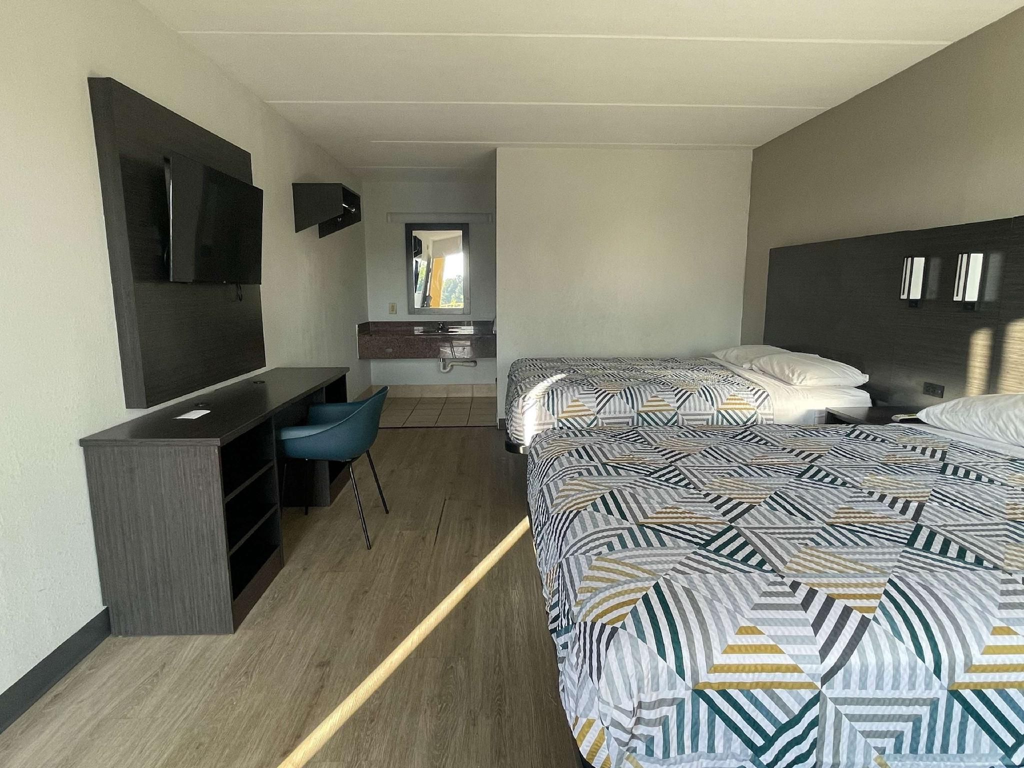 2 Queen Beds | Non-Smoking, Micfridge