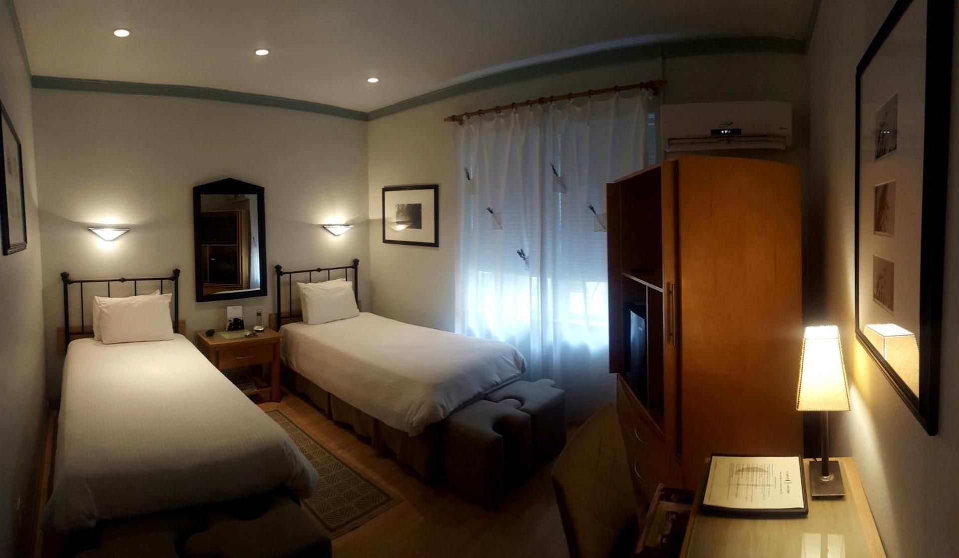 Standard Room with Two Twin Beds