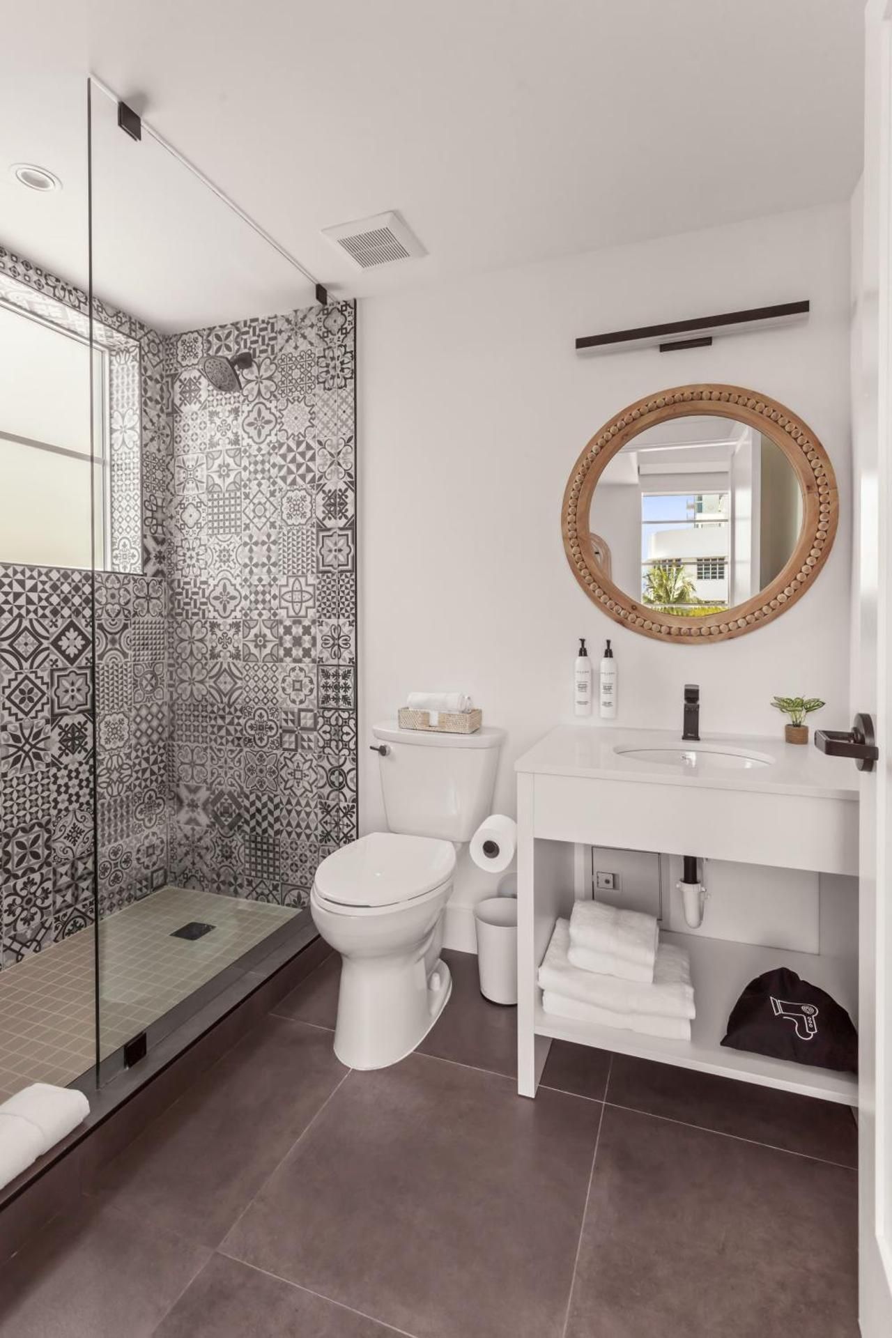 Casa SOBE King Room with Balcony 2