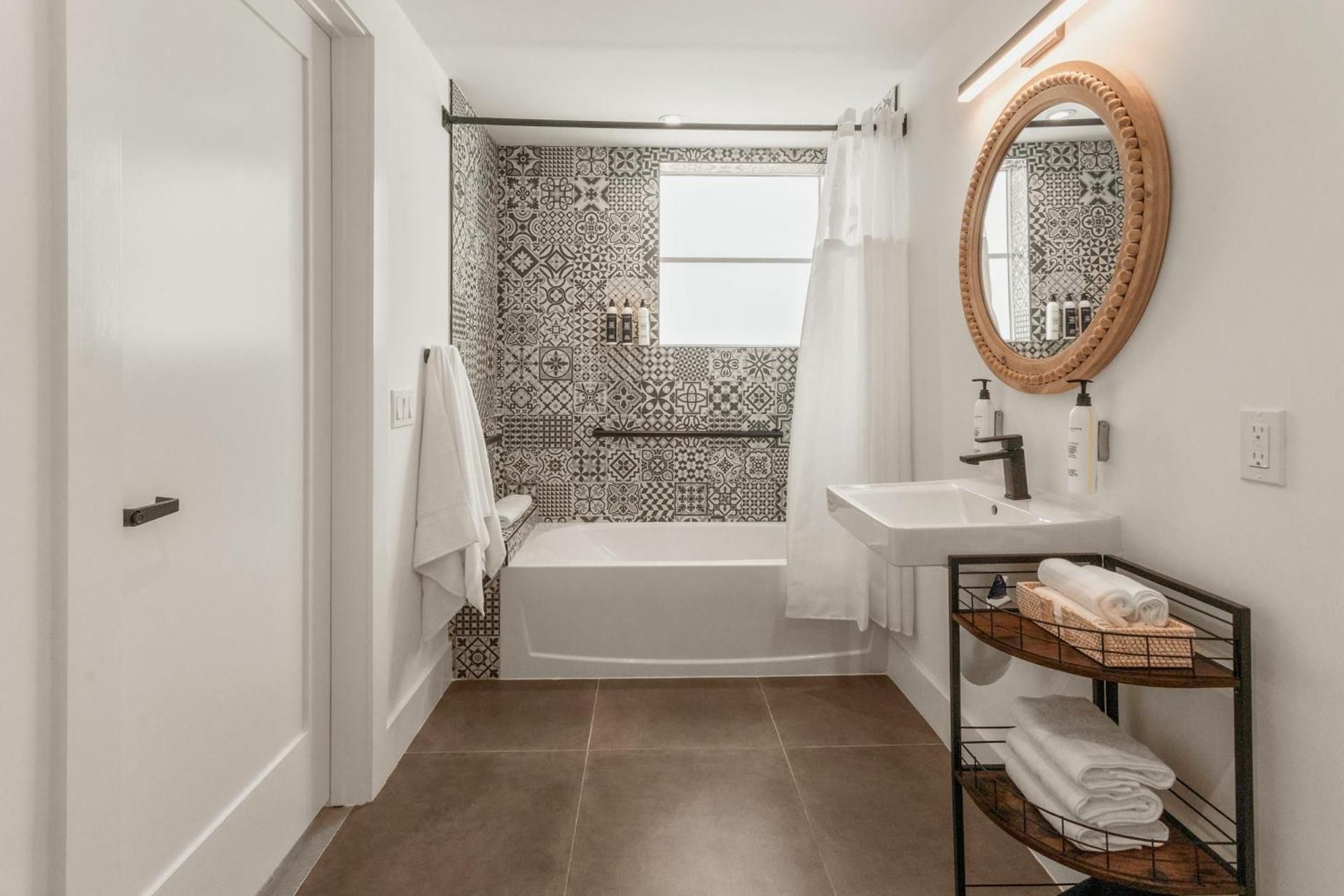 Casa SOBE King Room - Disability Access 3