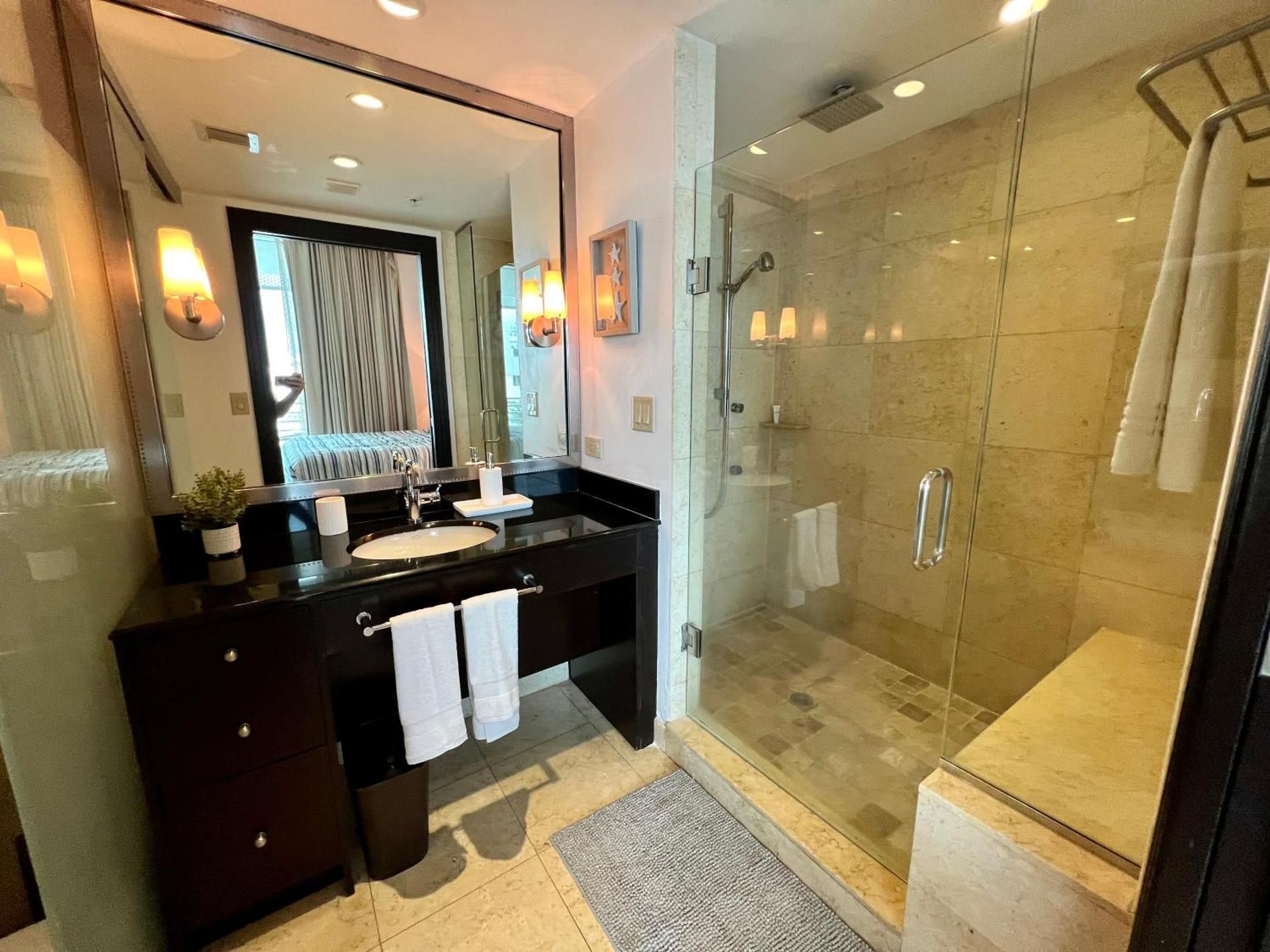 King Suite with Spa Bath