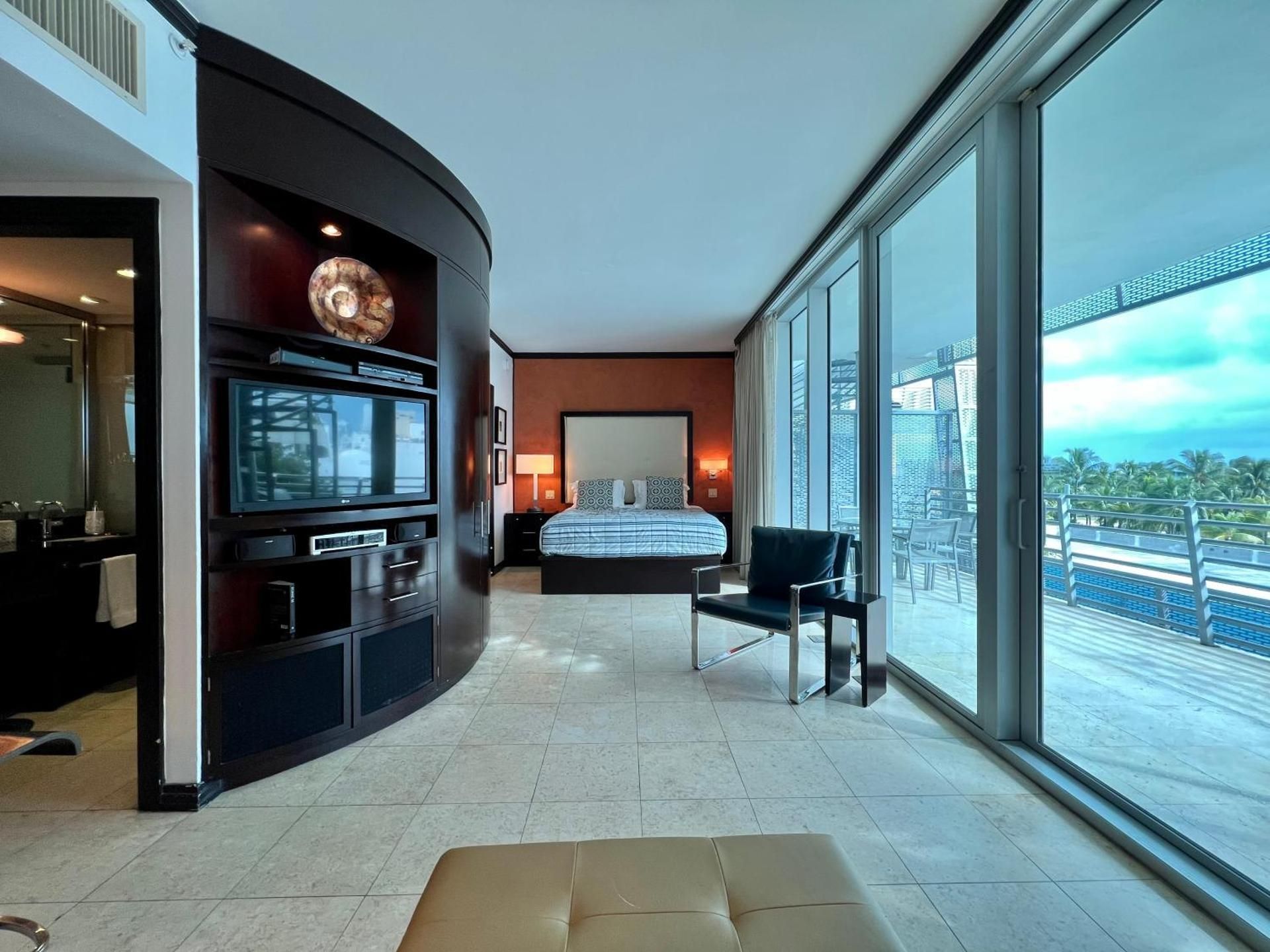 King Suite with Spa Bath