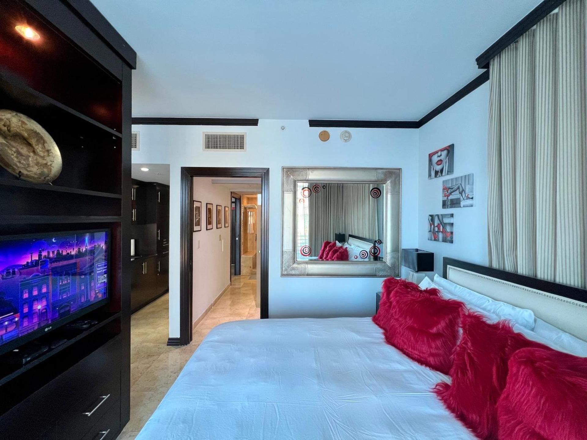 King Suite with Ocean View