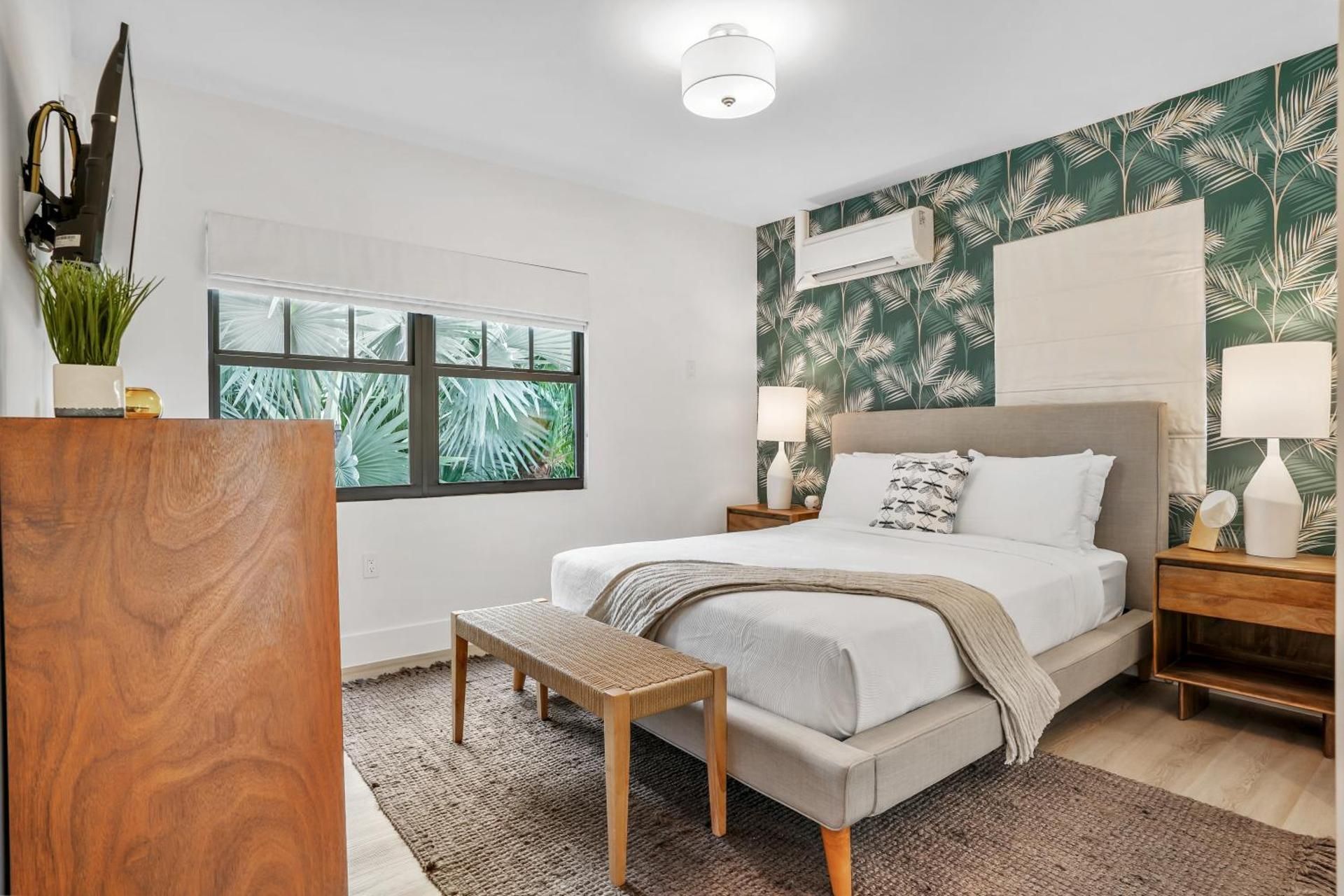 Firefly Hotel Queen Room