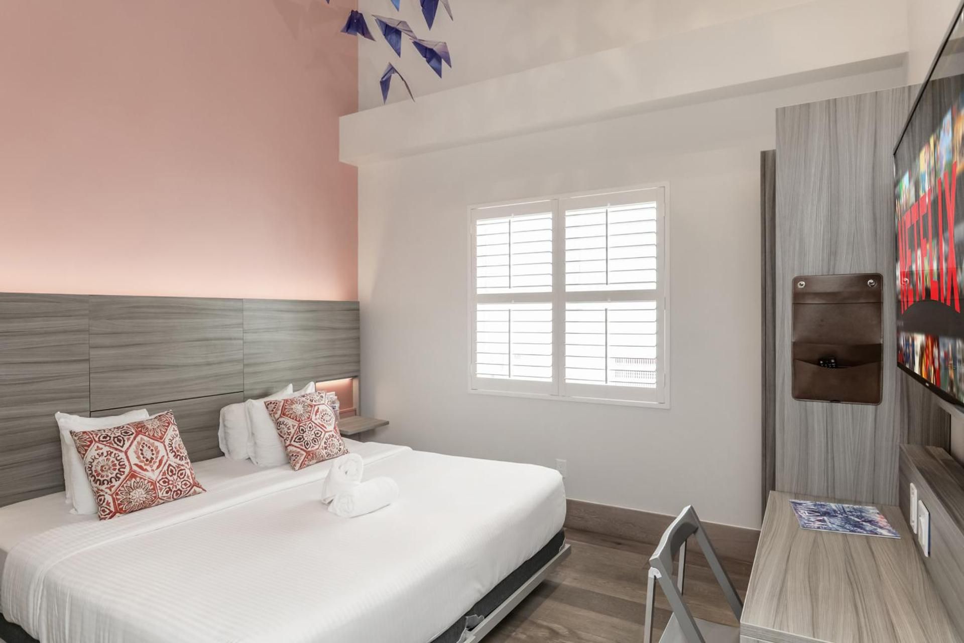 The Julia Hotel Superior King Room 2