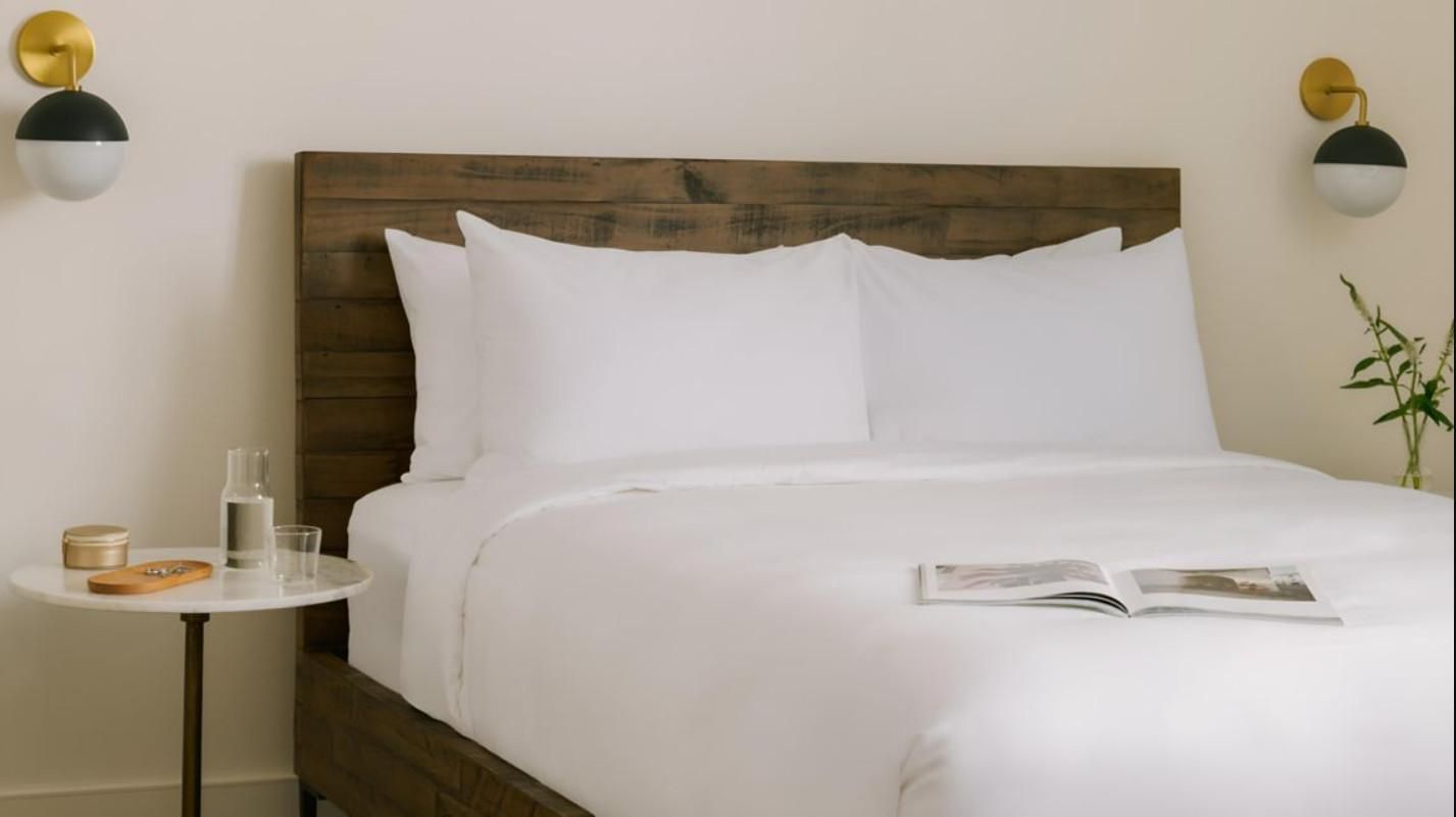 Accessible Guest room, 1 Queen, Roll-in Shower, Tub