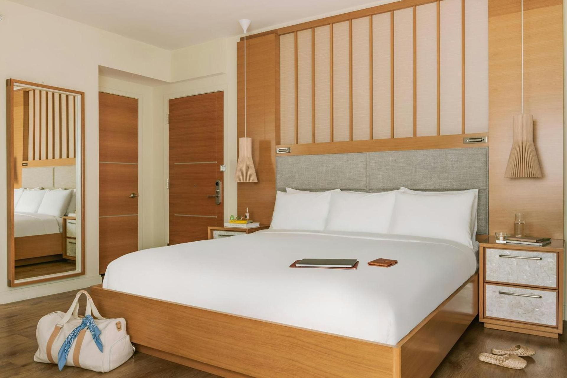 King Room - Mobility and Hearing Accessible with Roll-in Shower